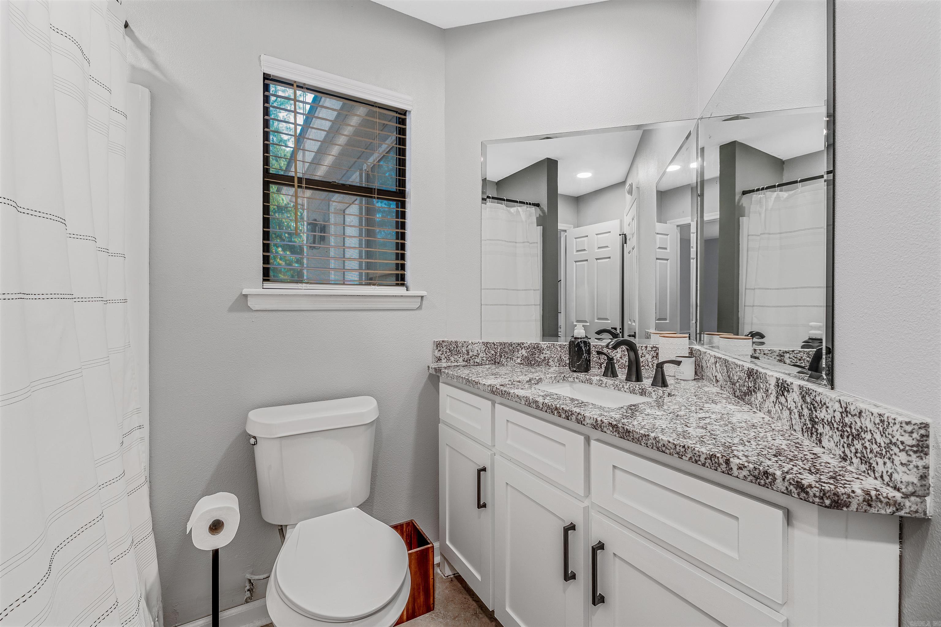 OAKMONT - Residential