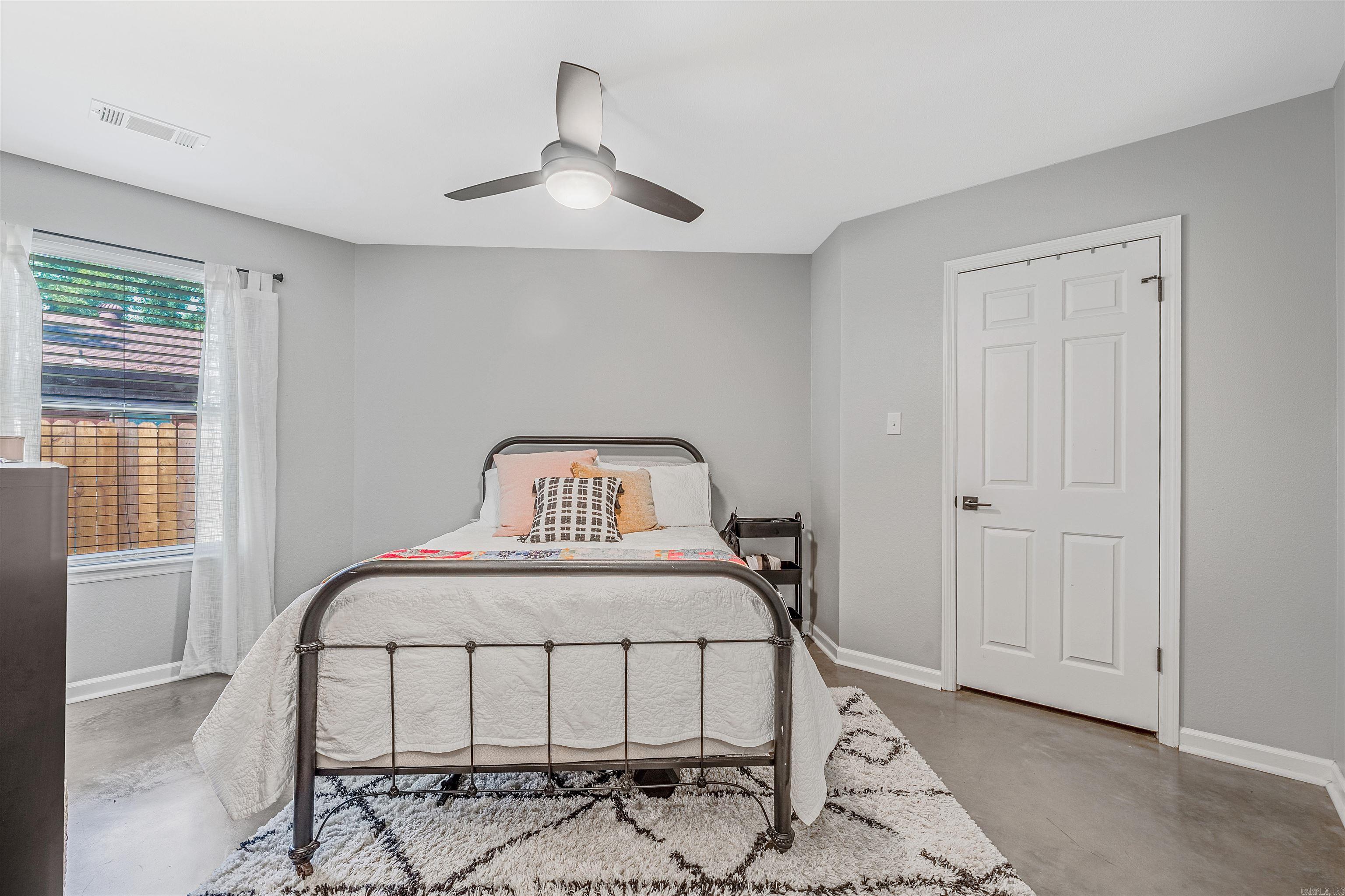 OAKMONT - Residential