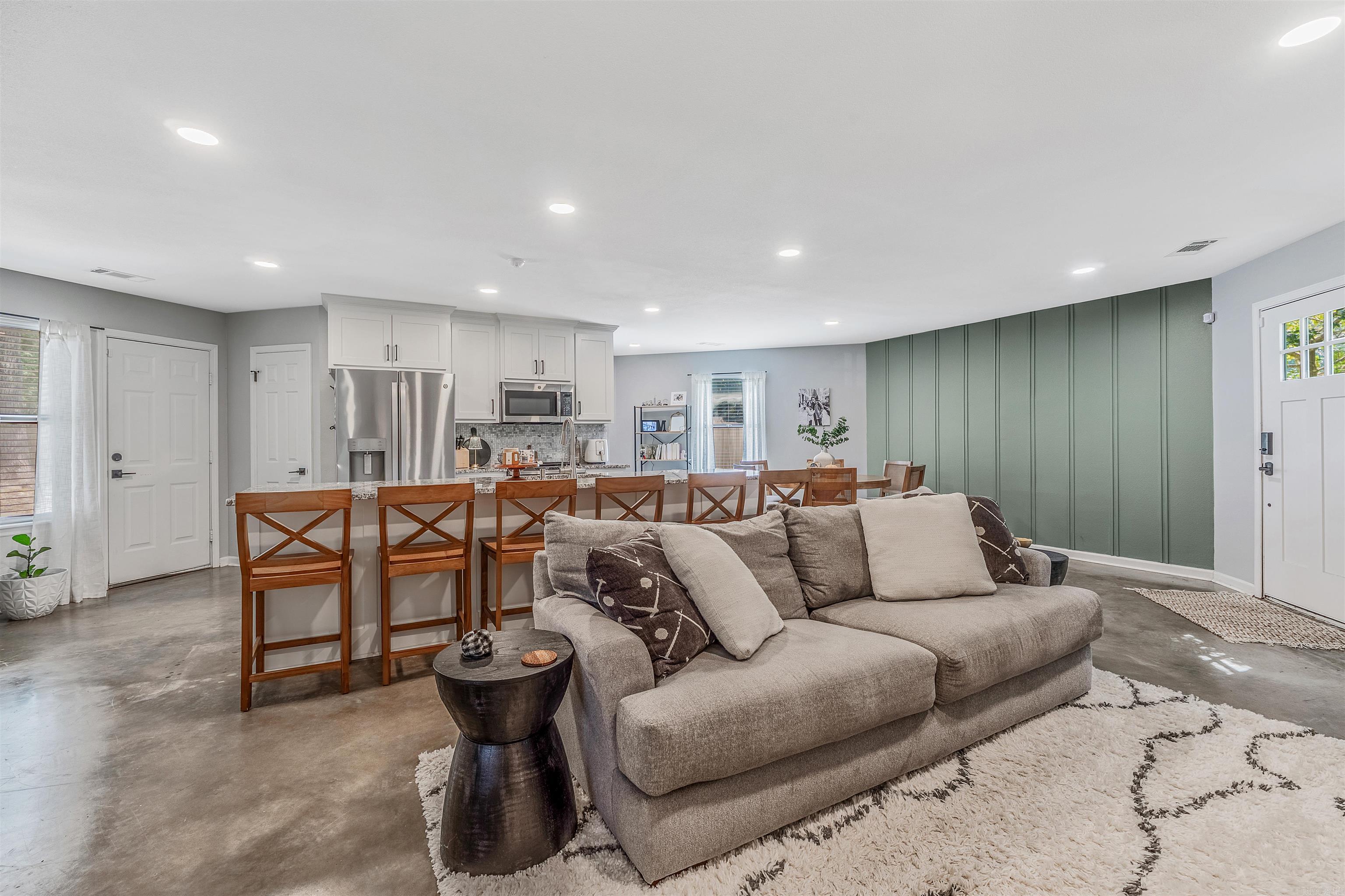 OAKMONT - Residential