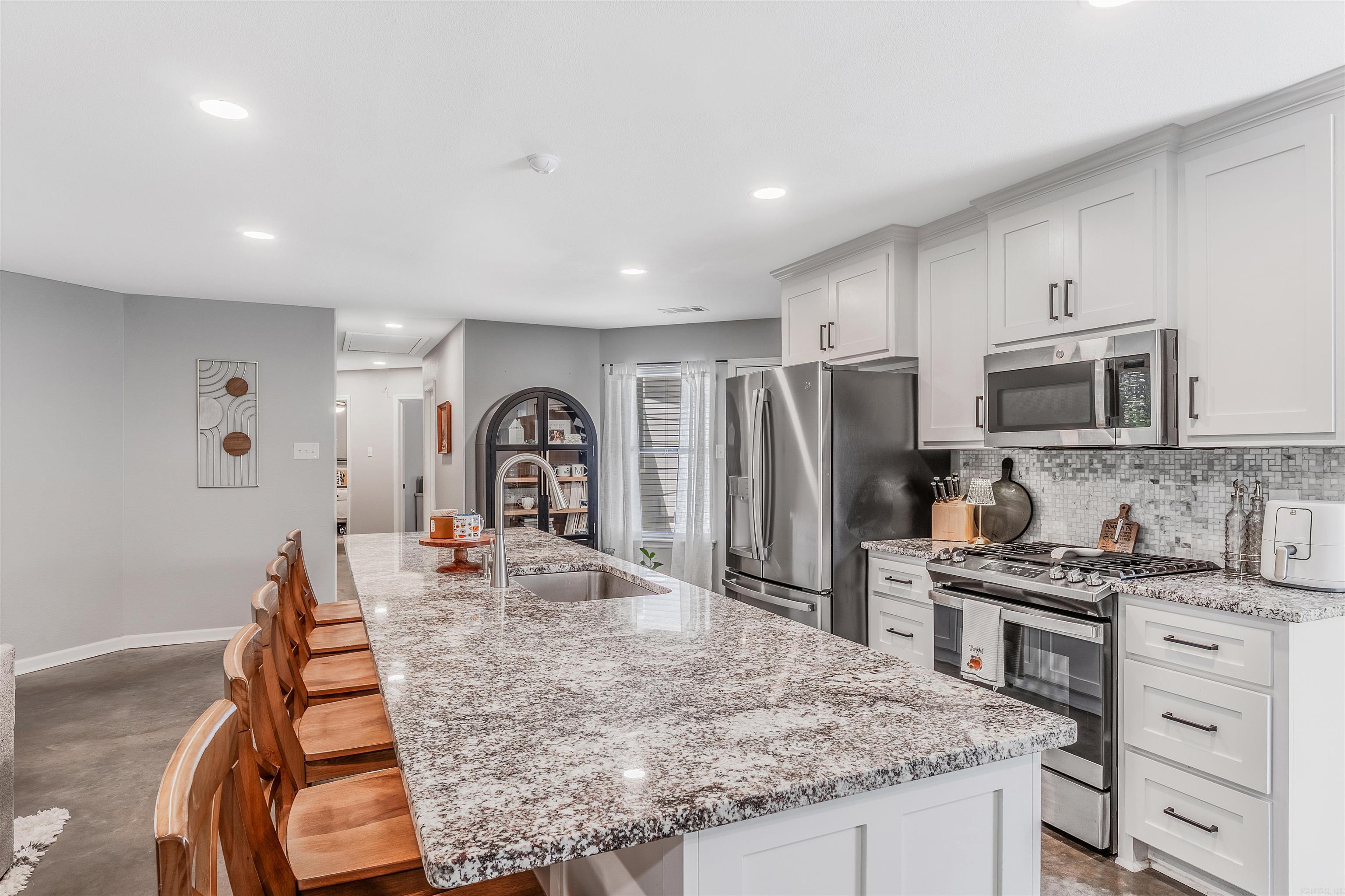 OAKMONT - Residential