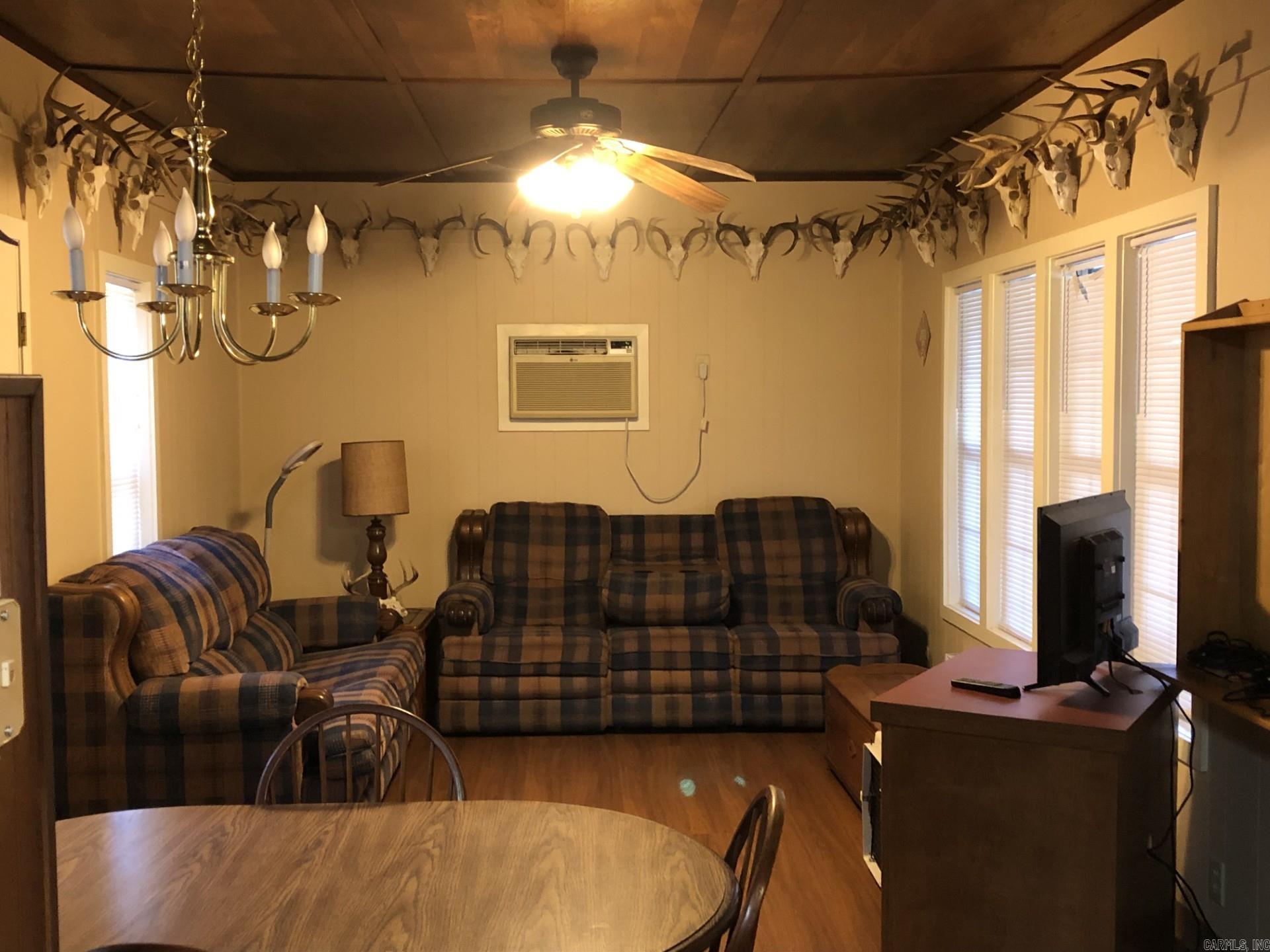 LAKESIDE EST SEC 1 WOL - Residential