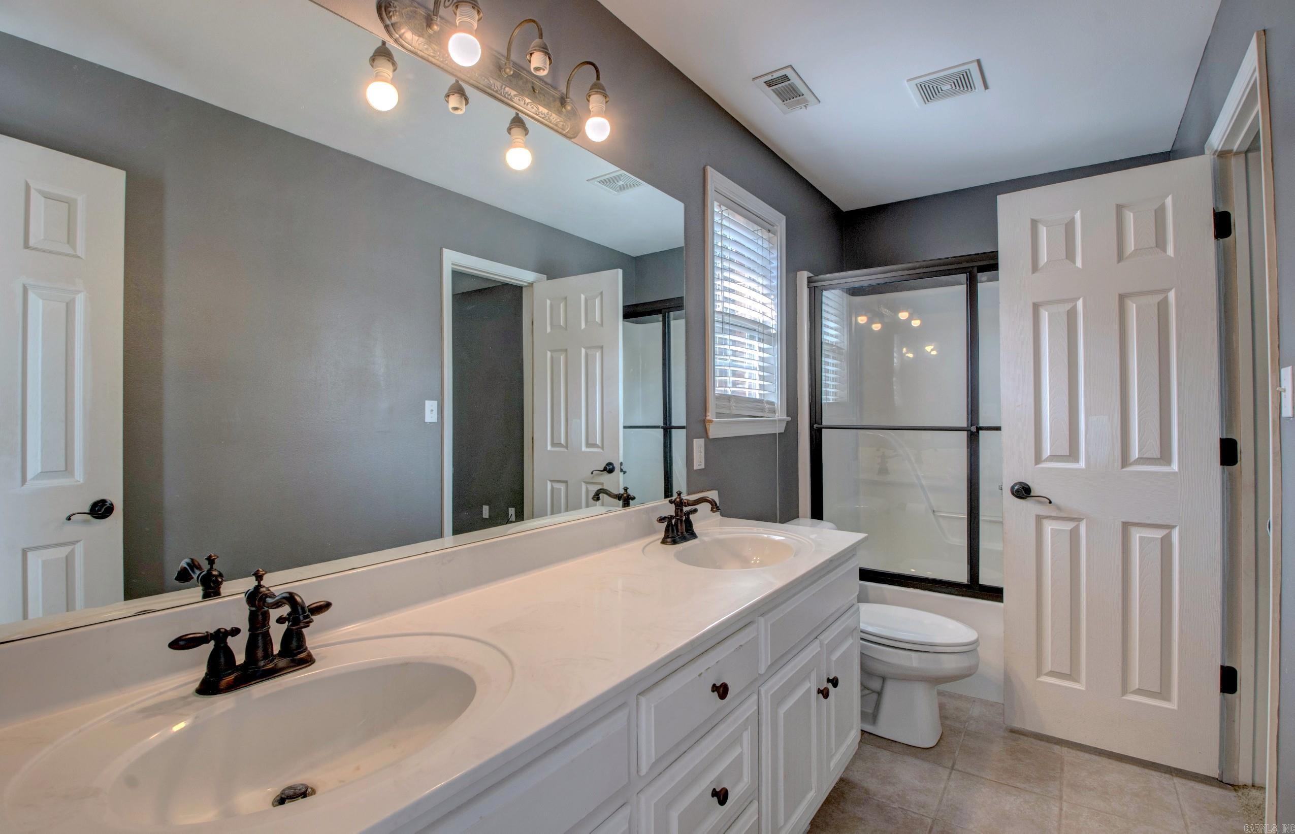 AUSTIN LAKES ON THE BAY ADDN - Residential