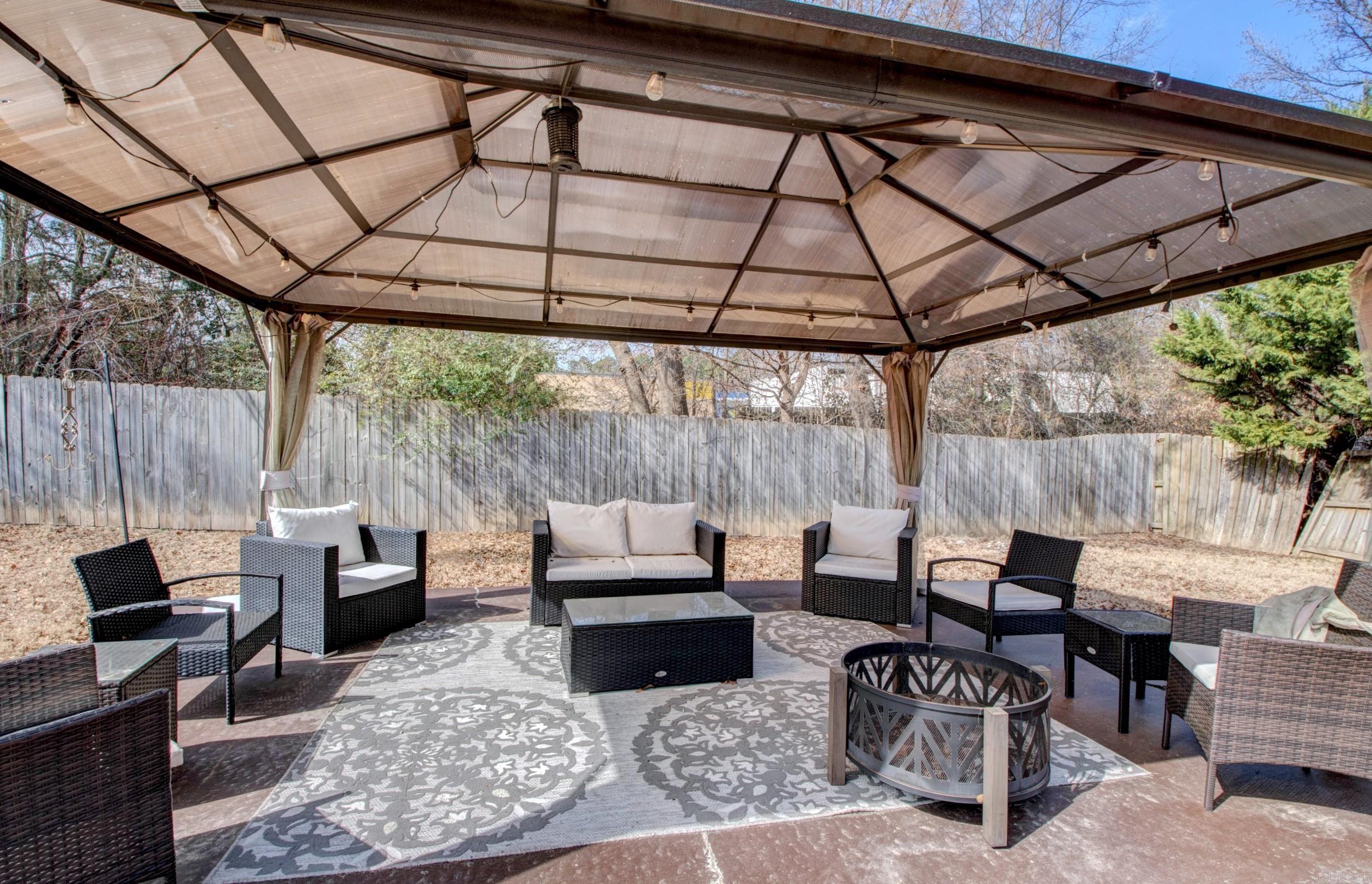 AUSTIN LAKES ON THE BAY ADDN - Residential