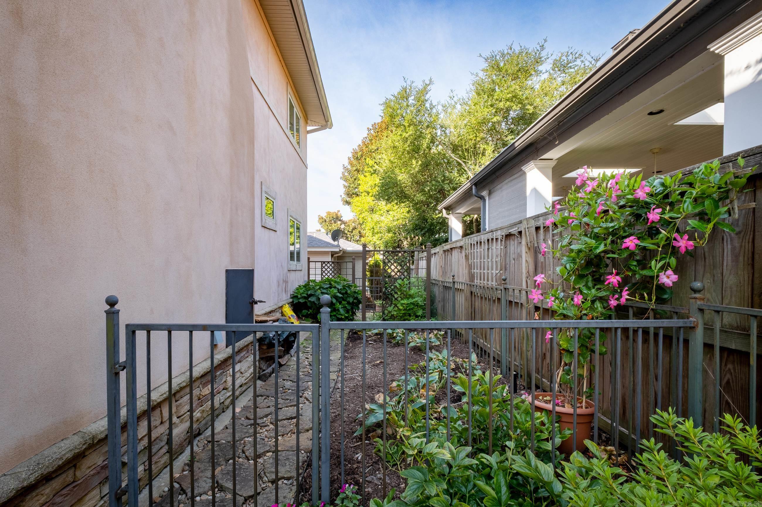 CANAL POINTE ADDN - Residential