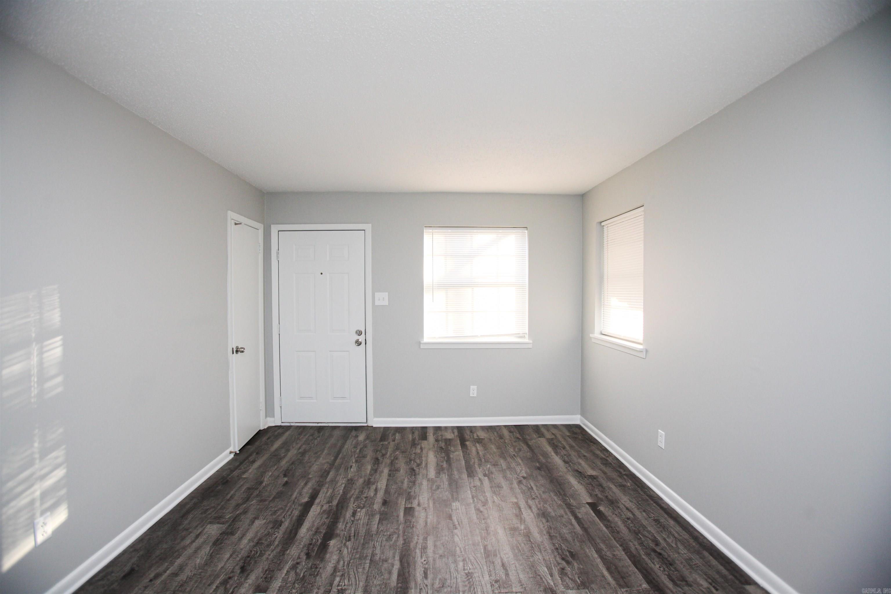 Barrow John 6L - Residential Lease