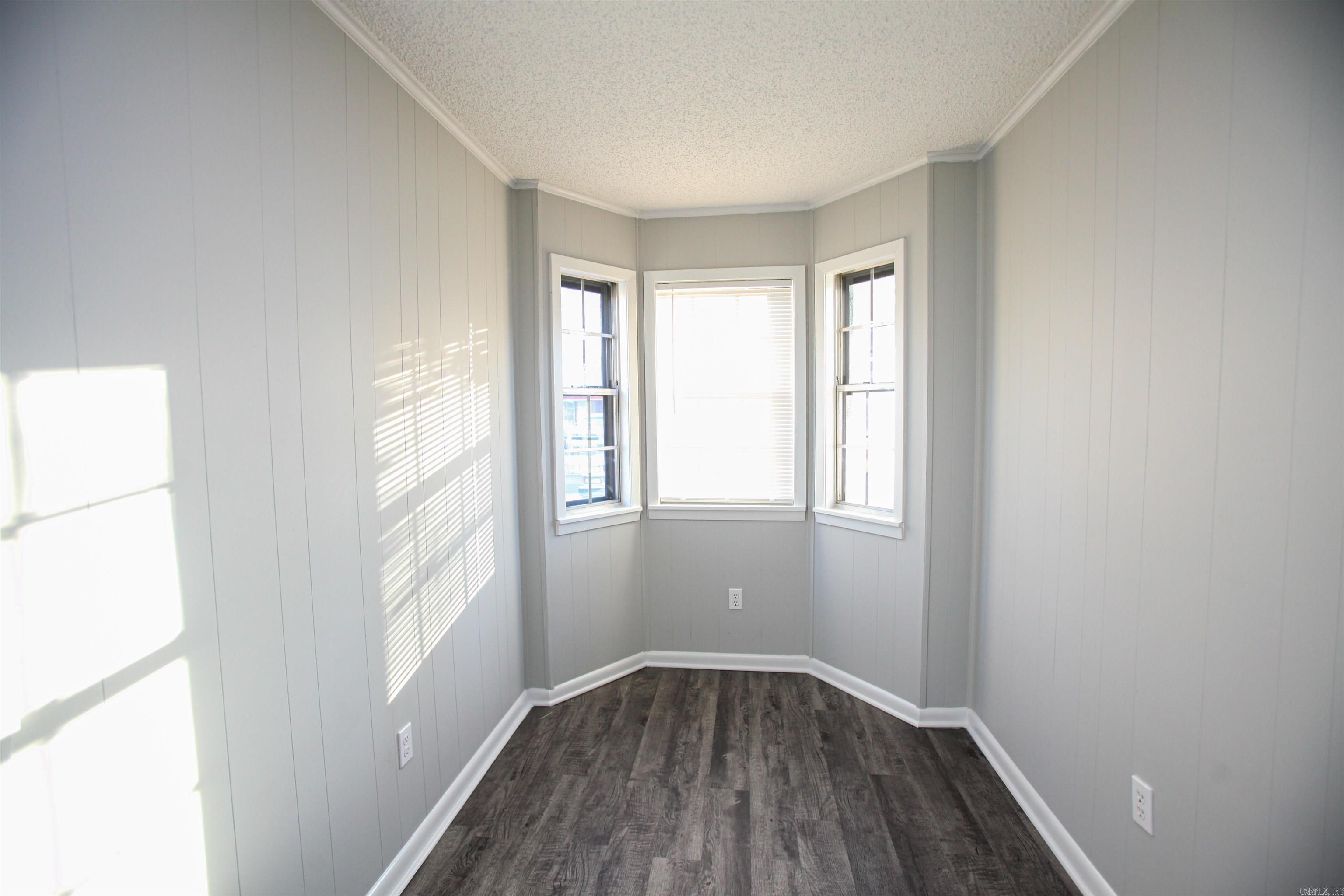 Barrow John 6L - Residential Lease