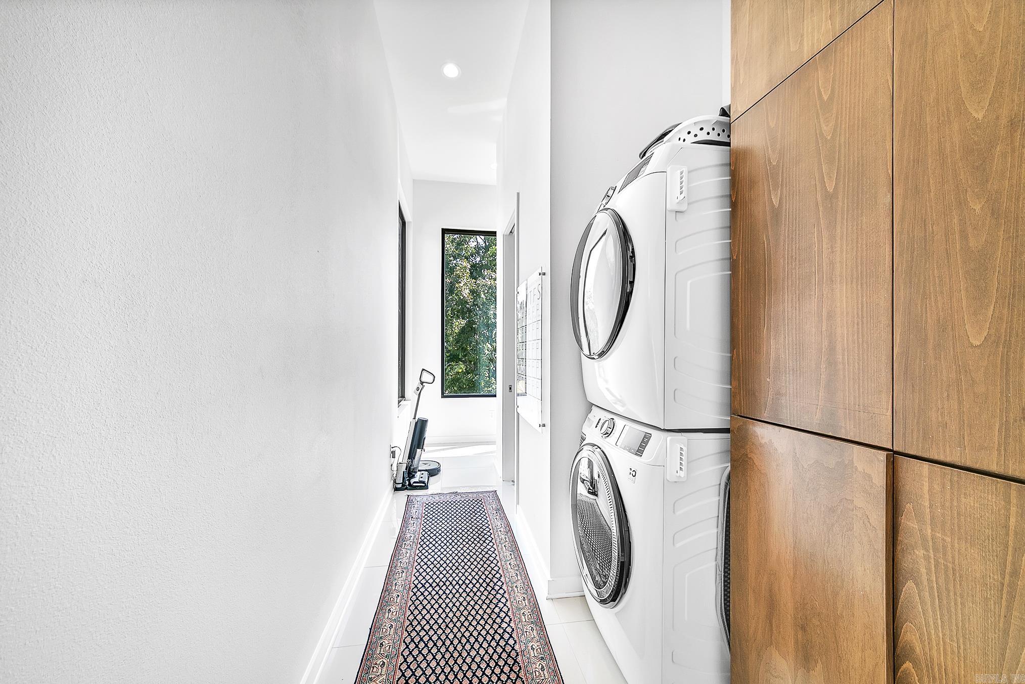 STONE RIDGE AT CYPRESS CREEK - Residential