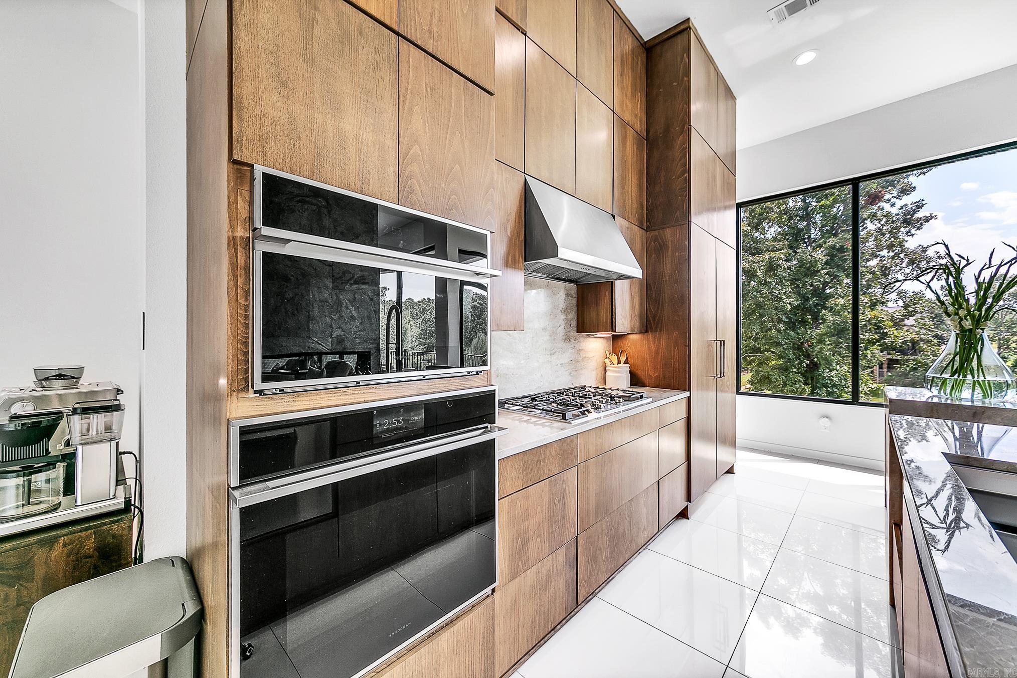 STONE RIDGE AT CYPRESS CREEK - Residential