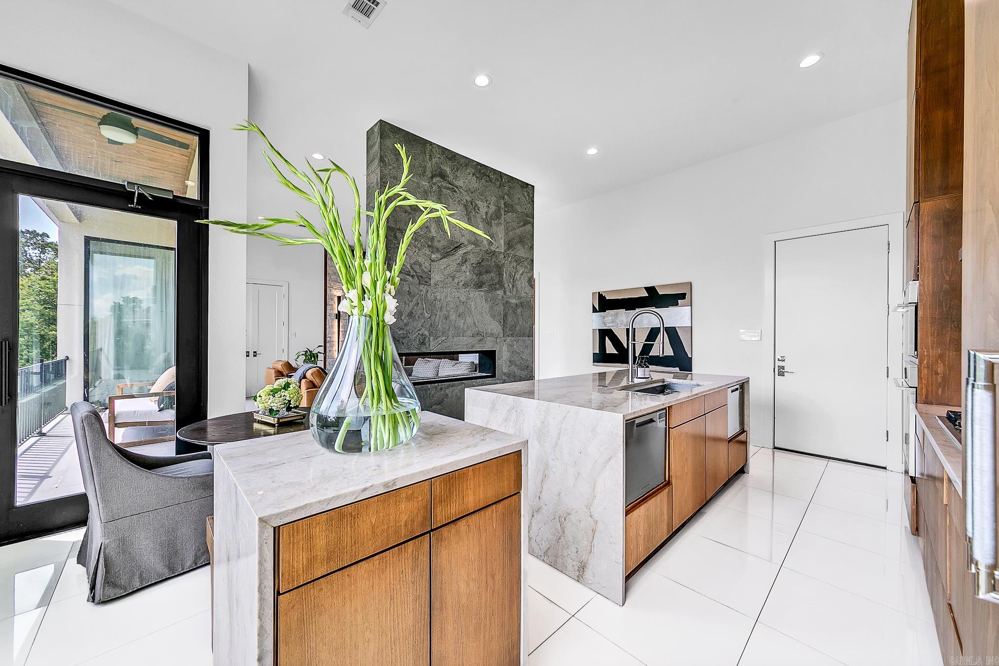 STONE RIDGE AT CYPRESS CREEK - Residential