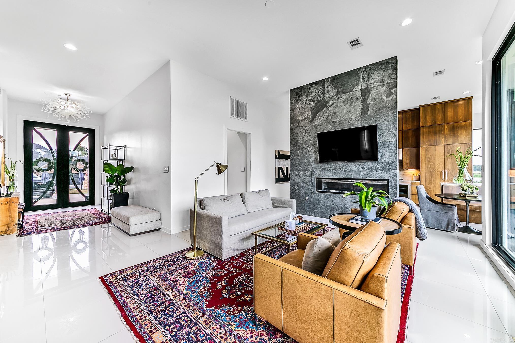 STONE RIDGE AT CYPRESS CREEK - Residential