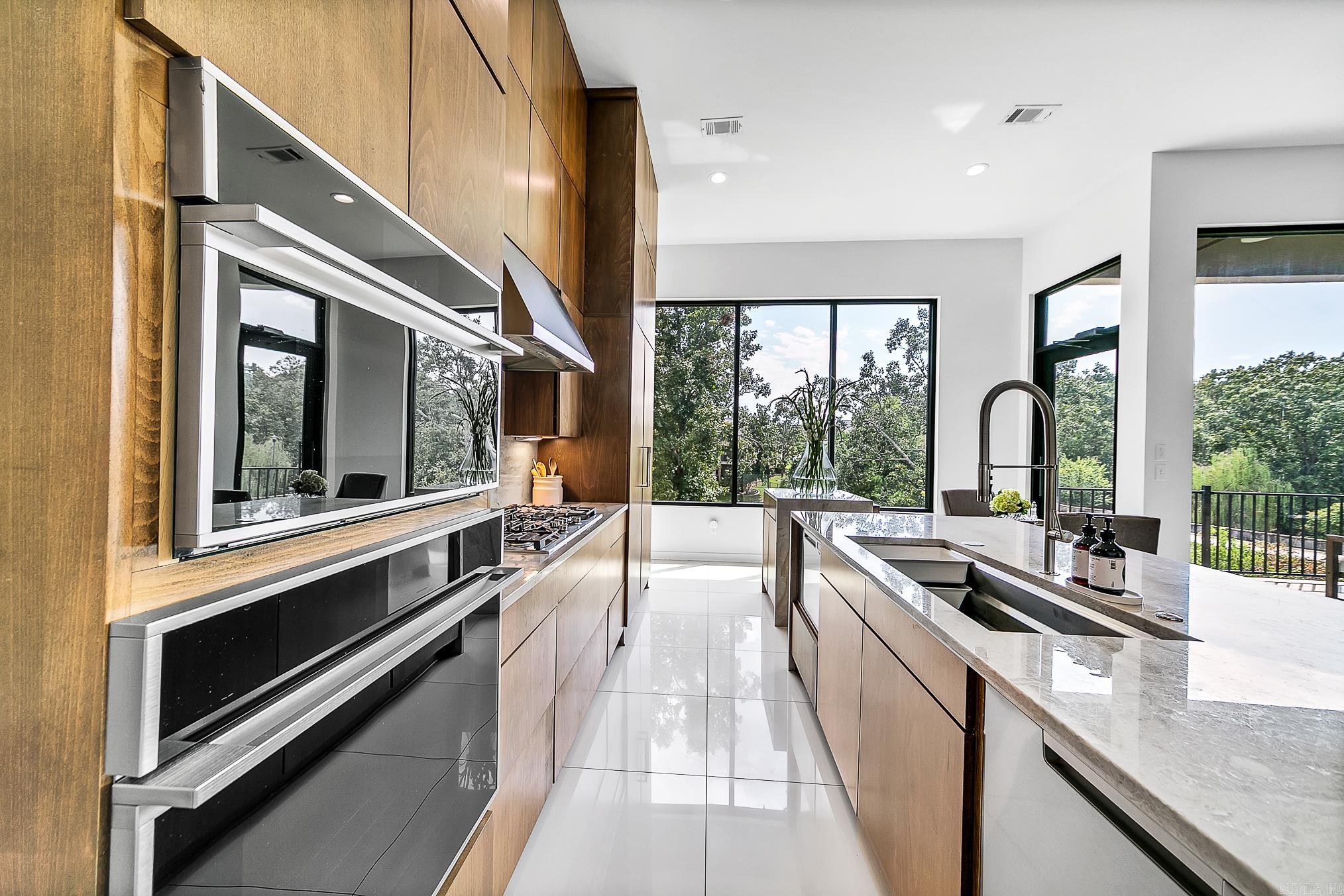 STONE RIDGE AT CYPRESS CREEK - Residential