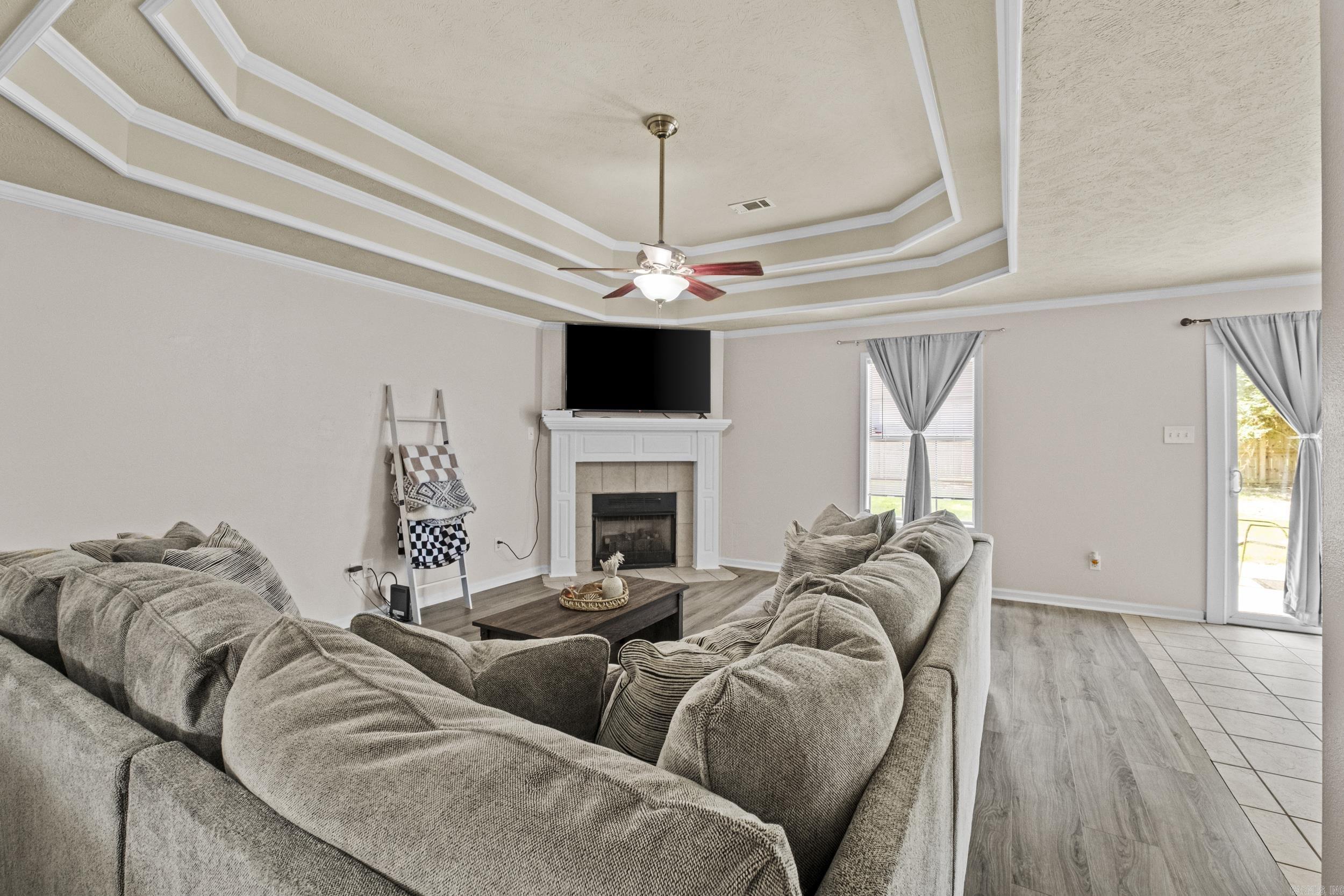 SILVER STREAK - Residential