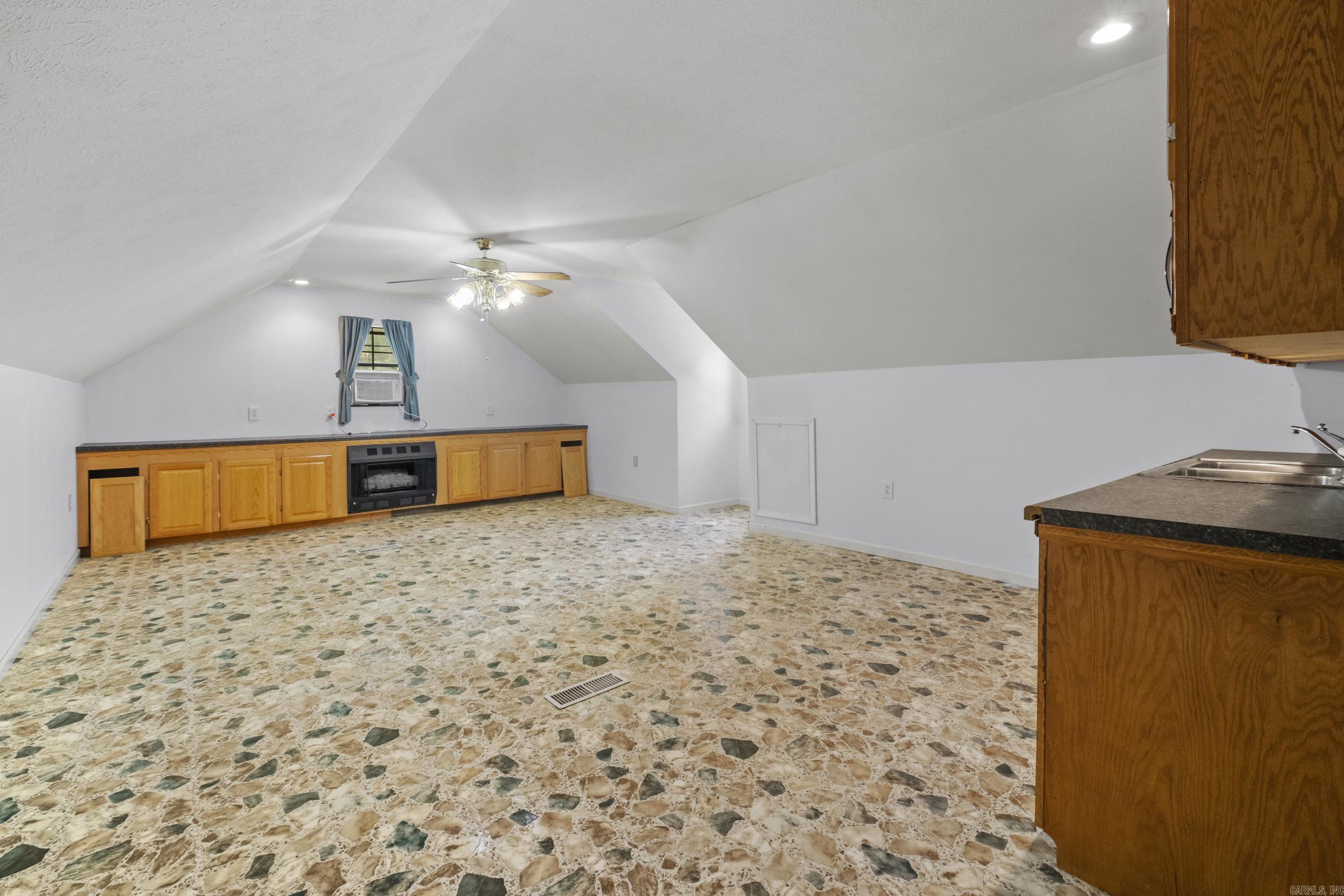 ROSE BUD OUTLOTS - Residential