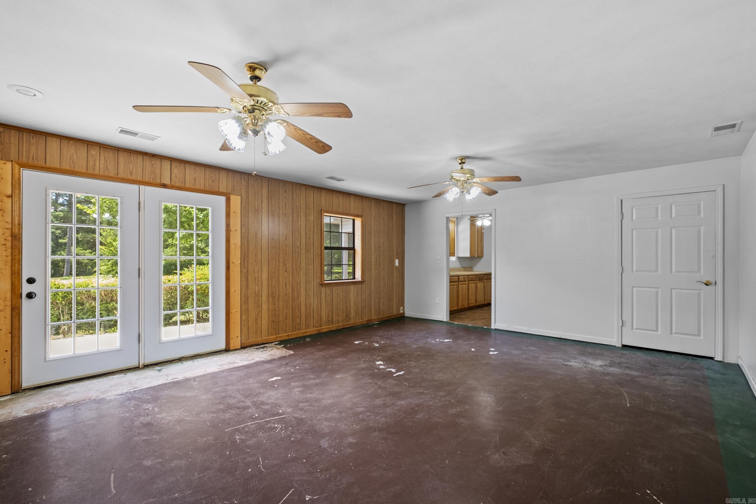 ROSE BUD OUTLOTS - Residential