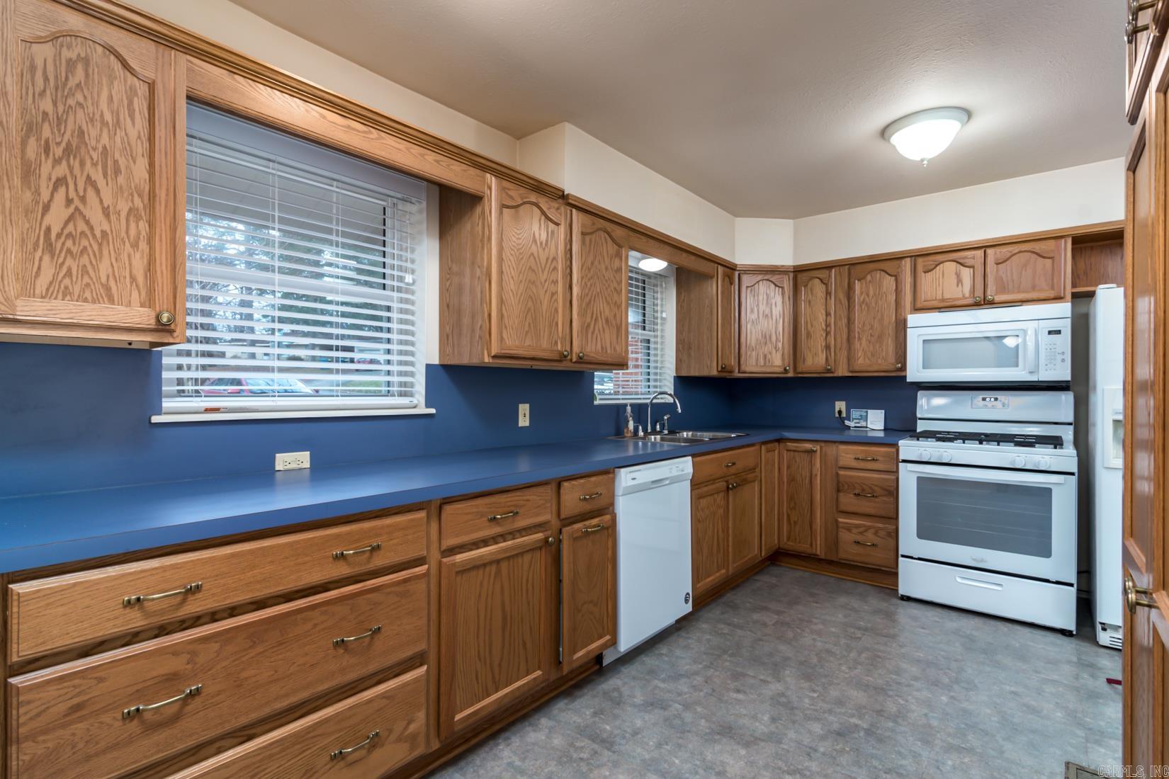 BROADMOOR ADDN - Residential