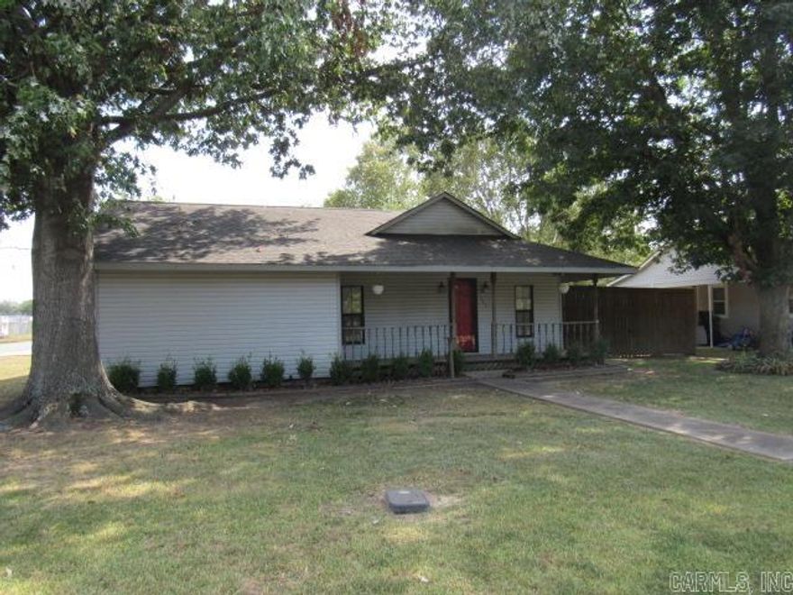 3 bd/2 ba, 2 car garage home with 18x20 shop!! All sitting on a nice corner lot!! 2 Large living areas, for entertaining, primary bedroom and one of the guest bedrooms, have large walk in closets with built-ins. The kitchen has newer appliances with lots of cabinets, counterspace and big pantry.