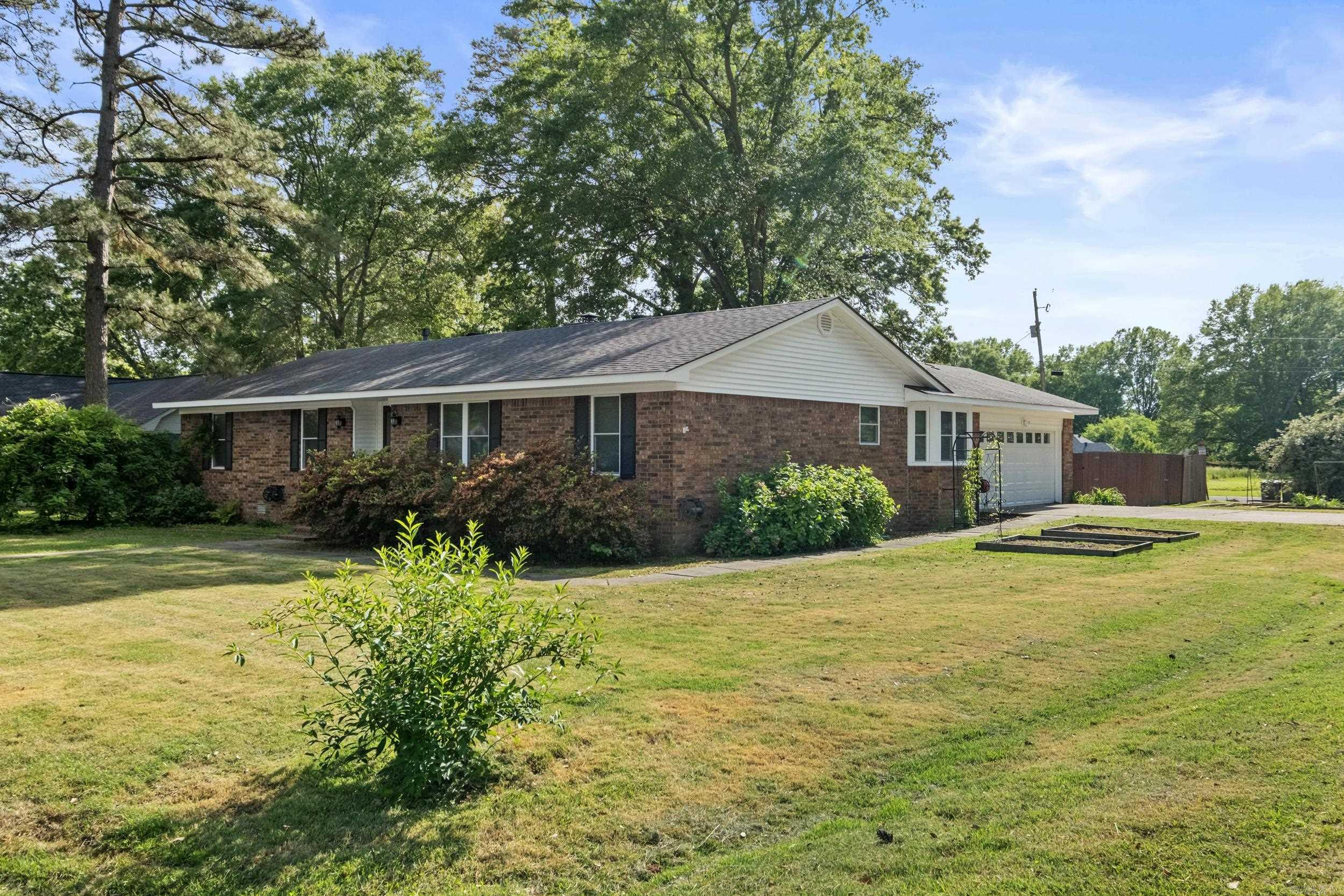 LAUREL HEIGHTS ADD - Residential