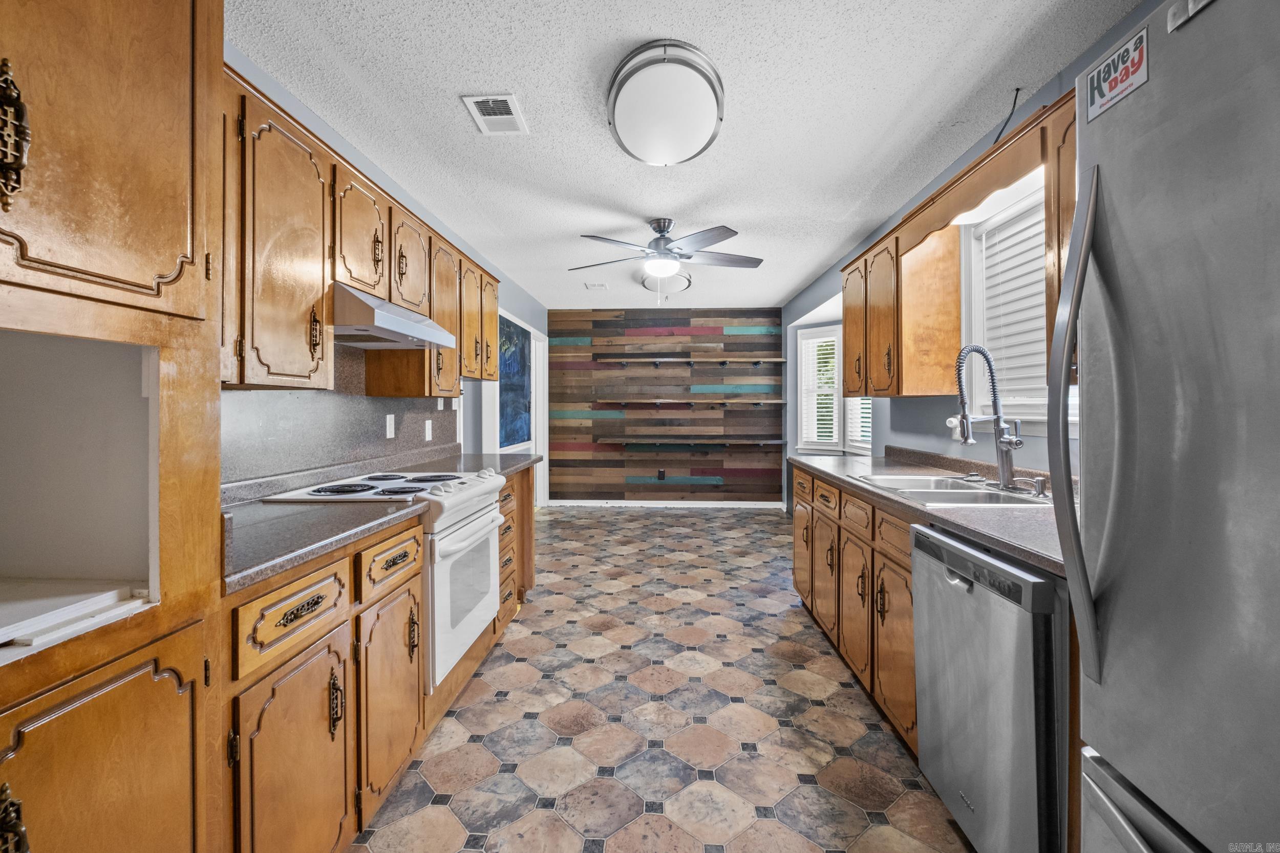 LAUREL HEIGHTS ADD - Residential