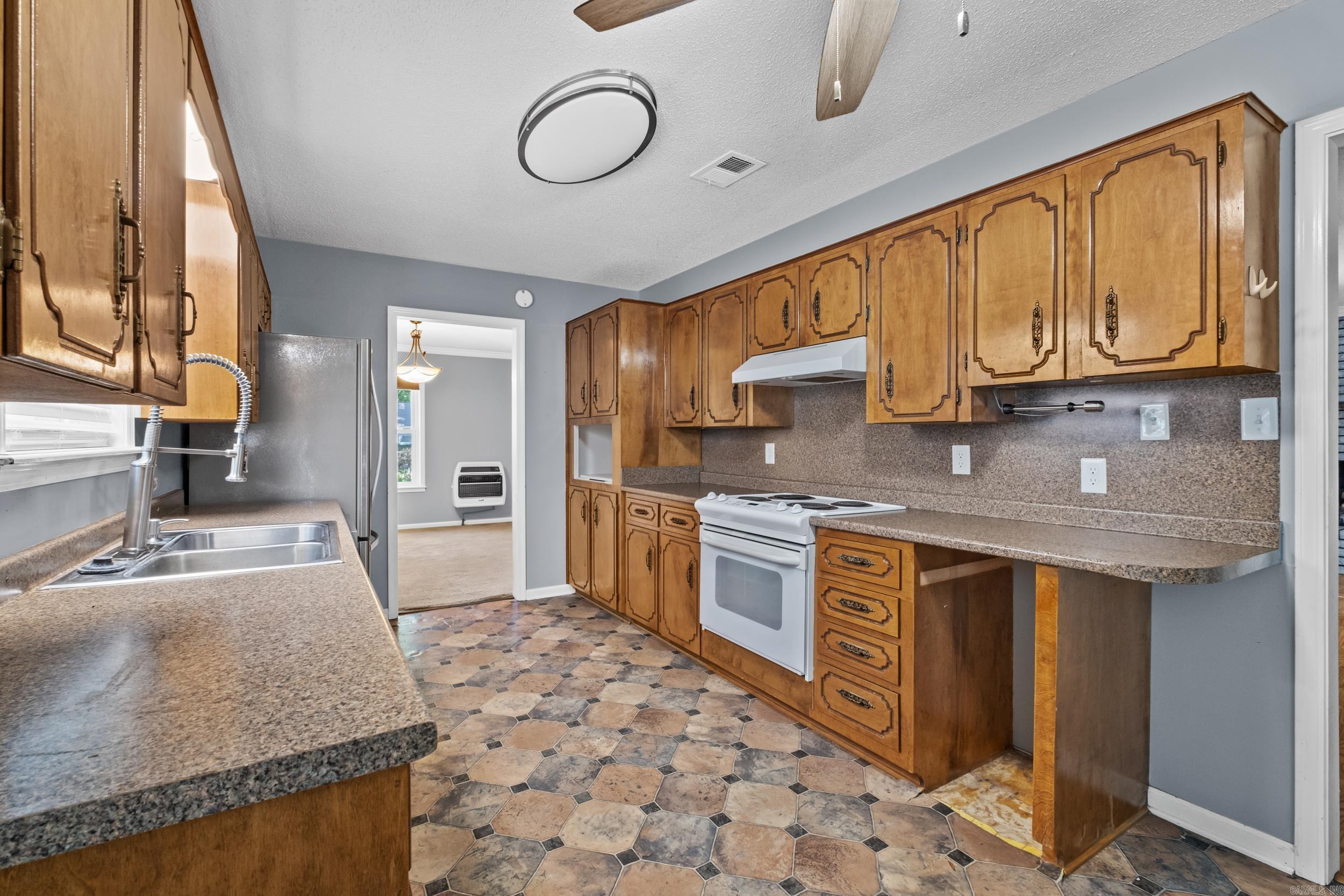 LAUREL HEIGHTS ADD - Residential