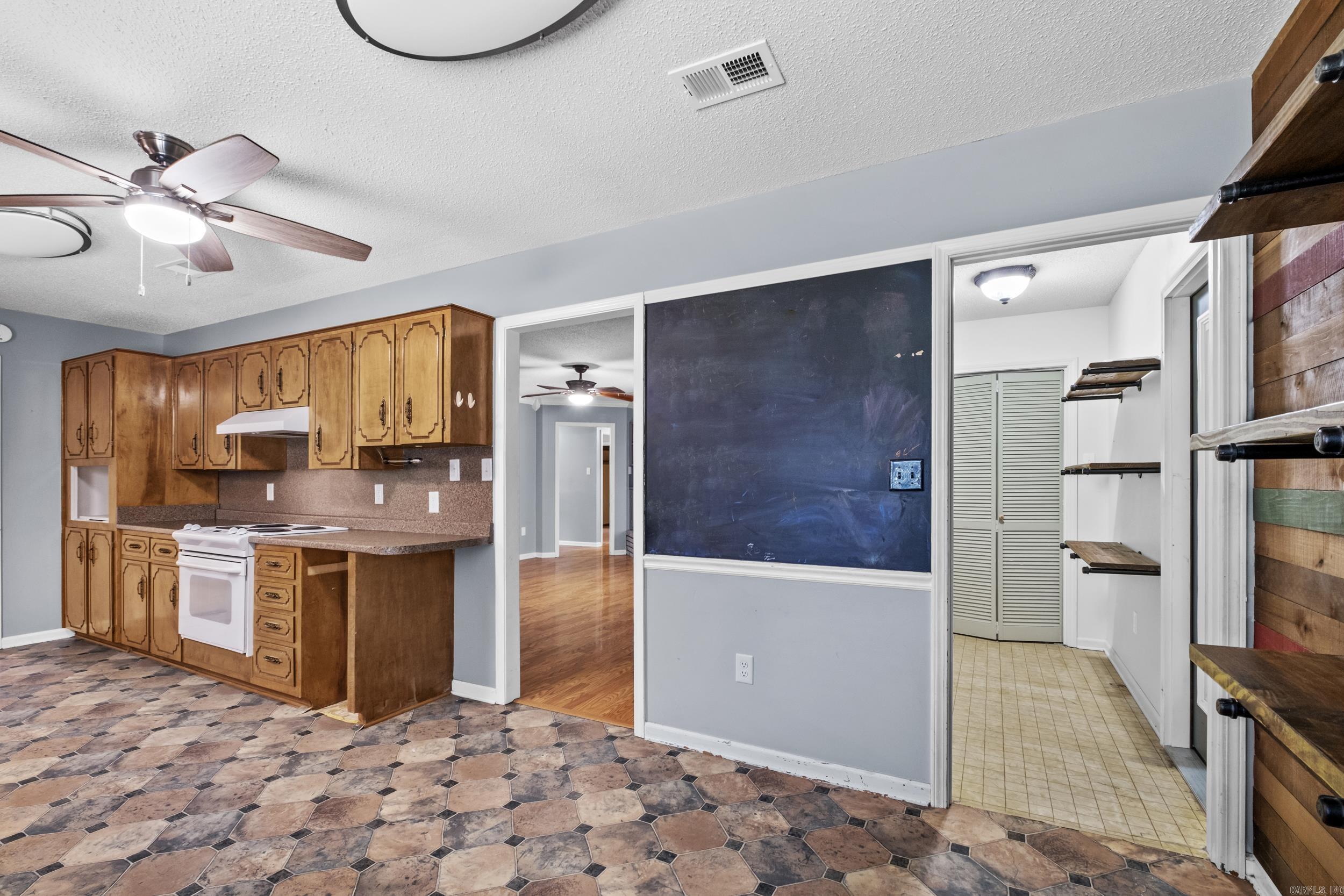 LAUREL HEIGHTS ADD - Residential