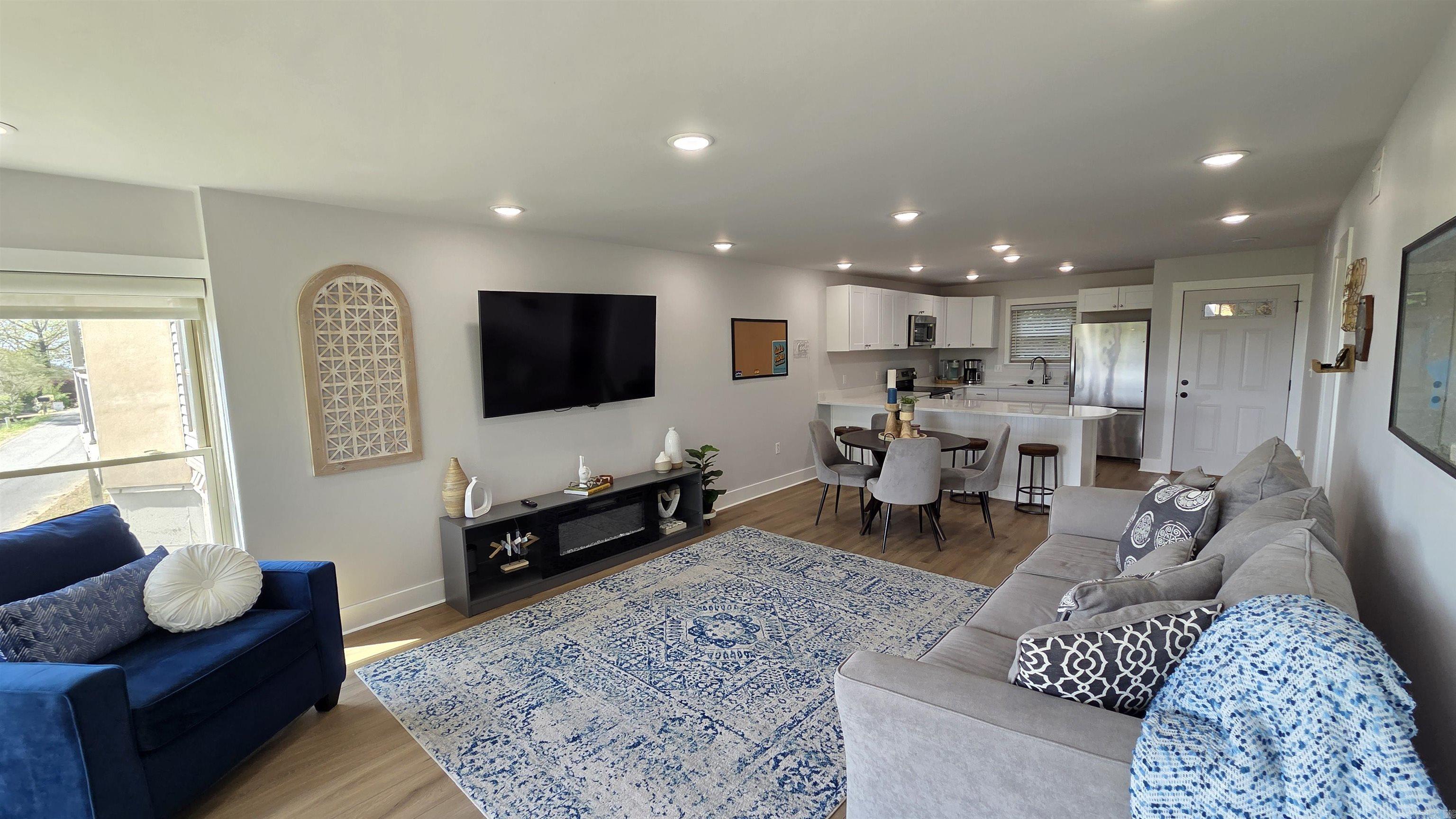 CLIFFSIDE LODGE - Residential