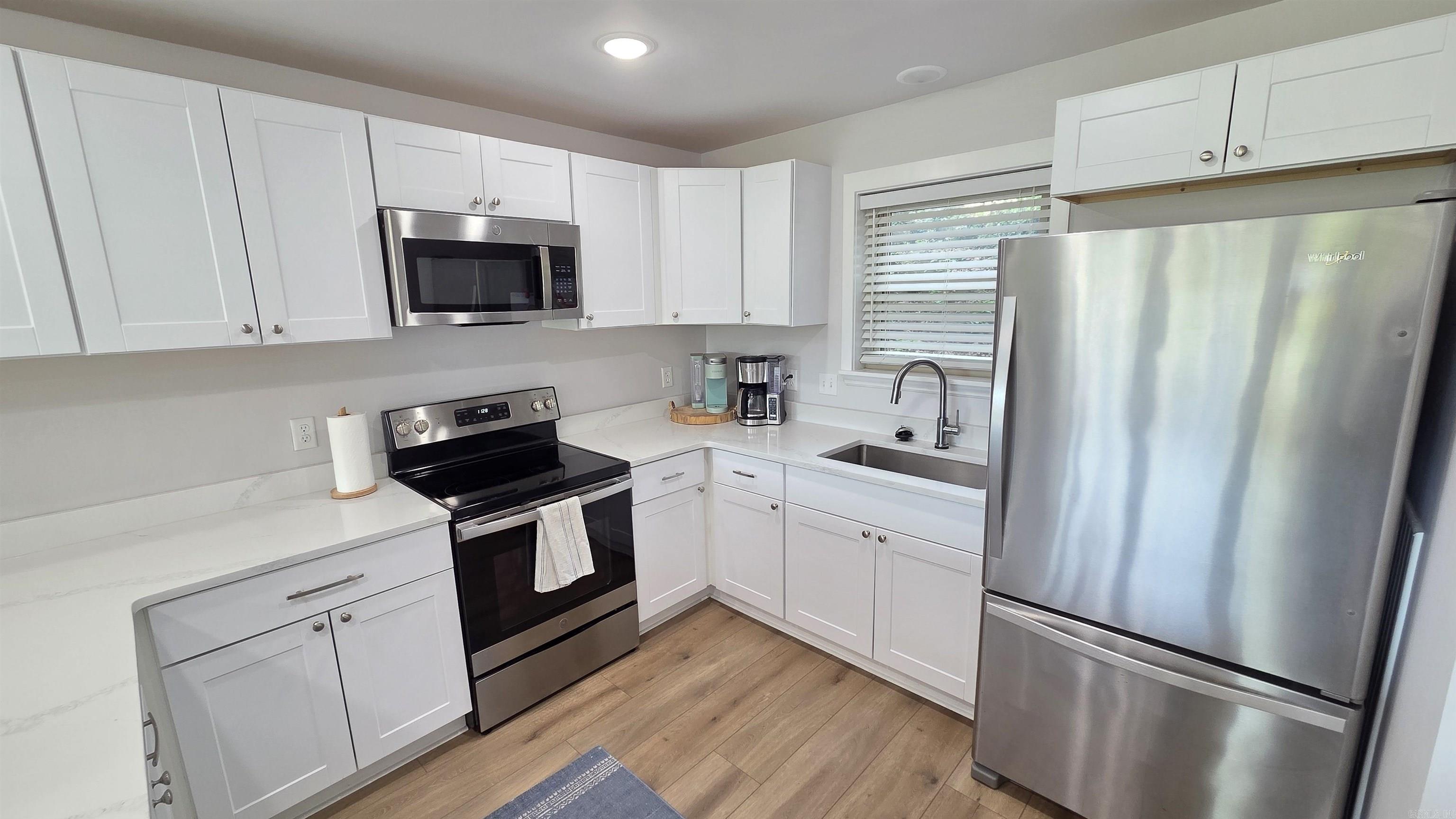 CLIFFSIDE LODGE - Residential