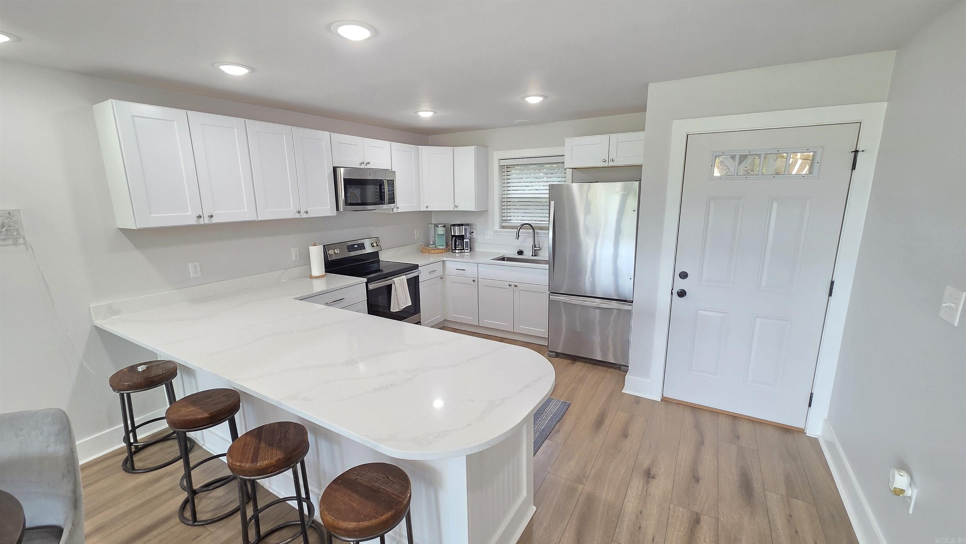 CLIFFSIDE LODGE - Residential