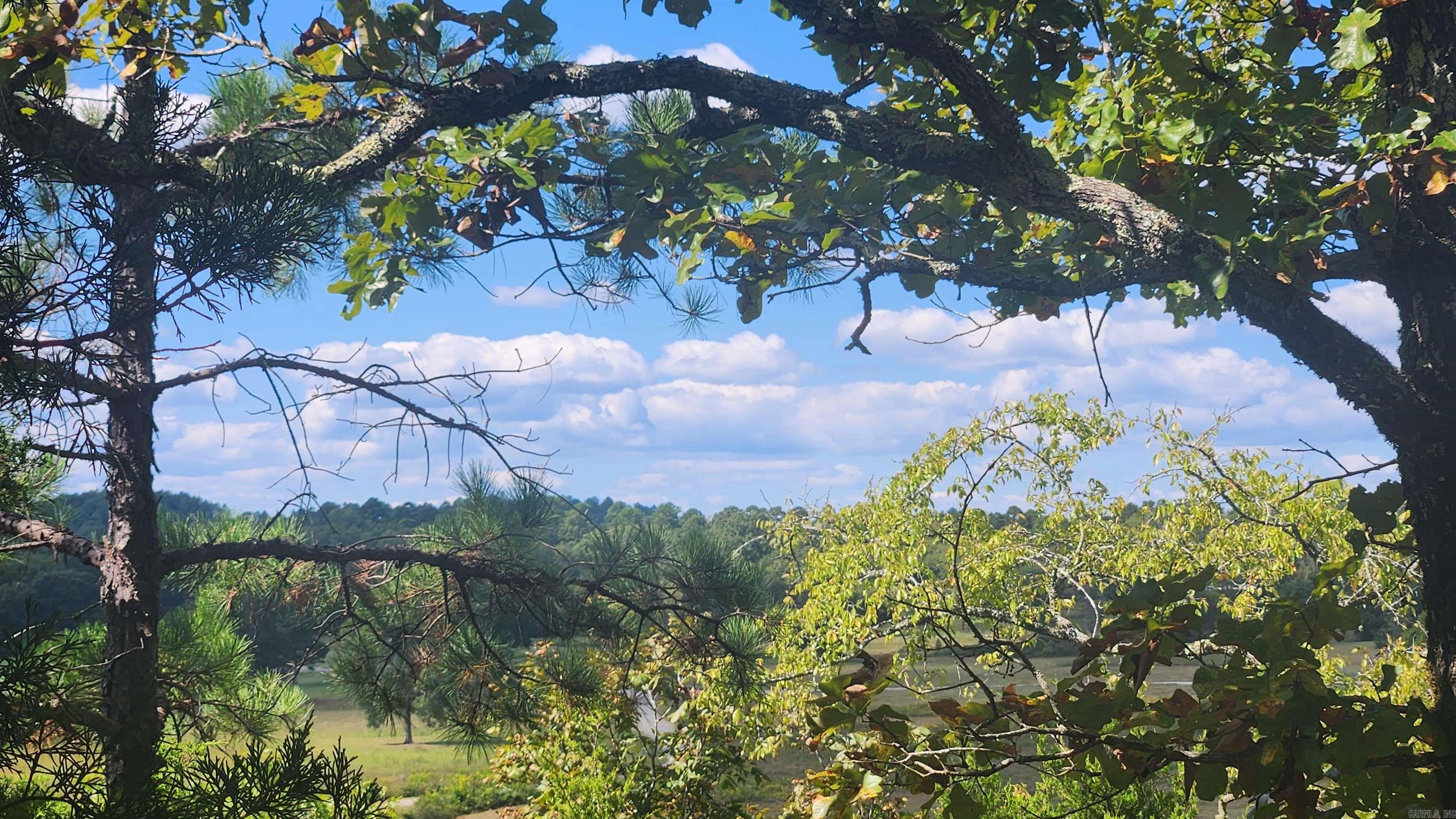 REVAS RETREAT - Land