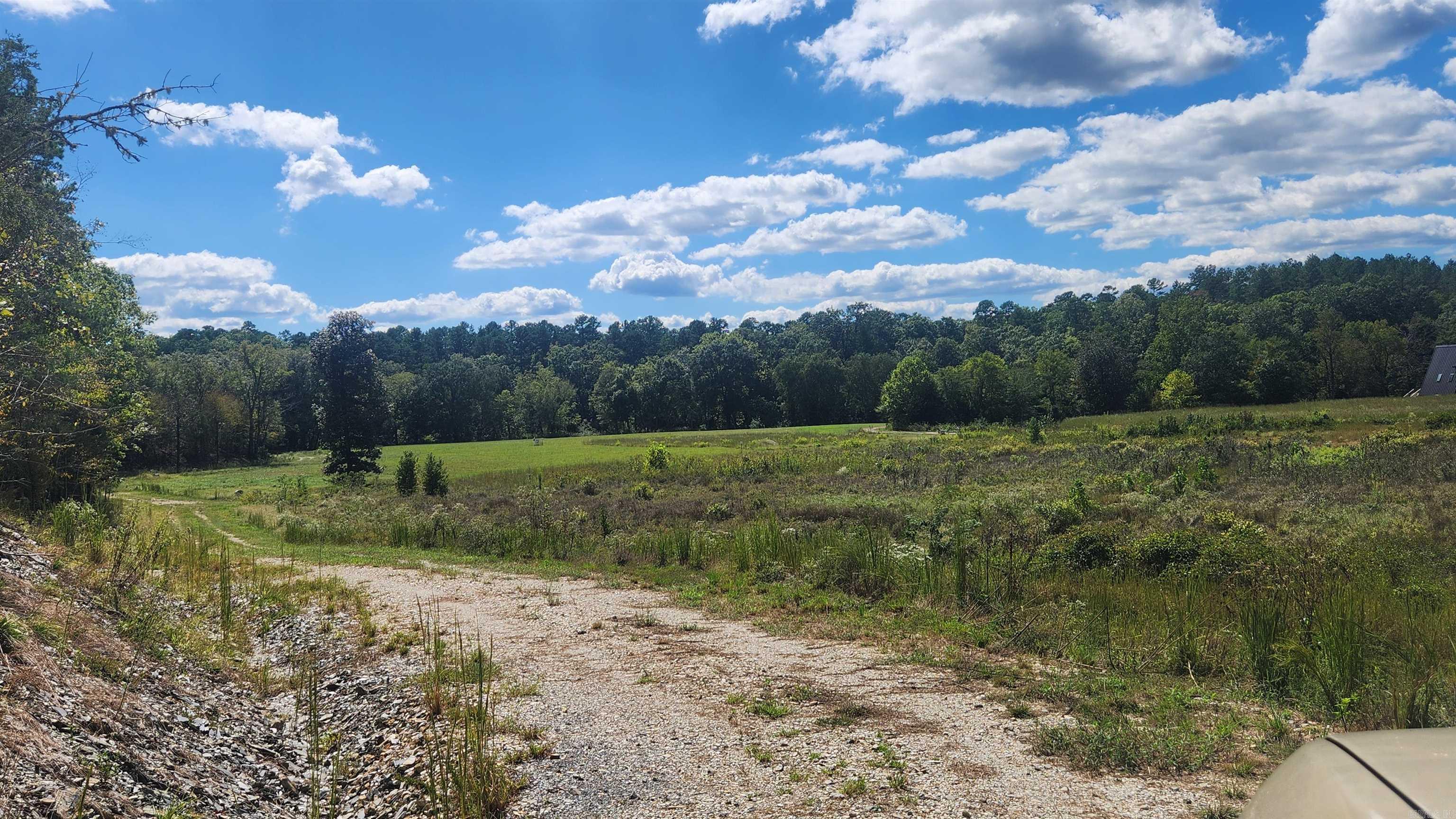 REVAS RETREAT - Land