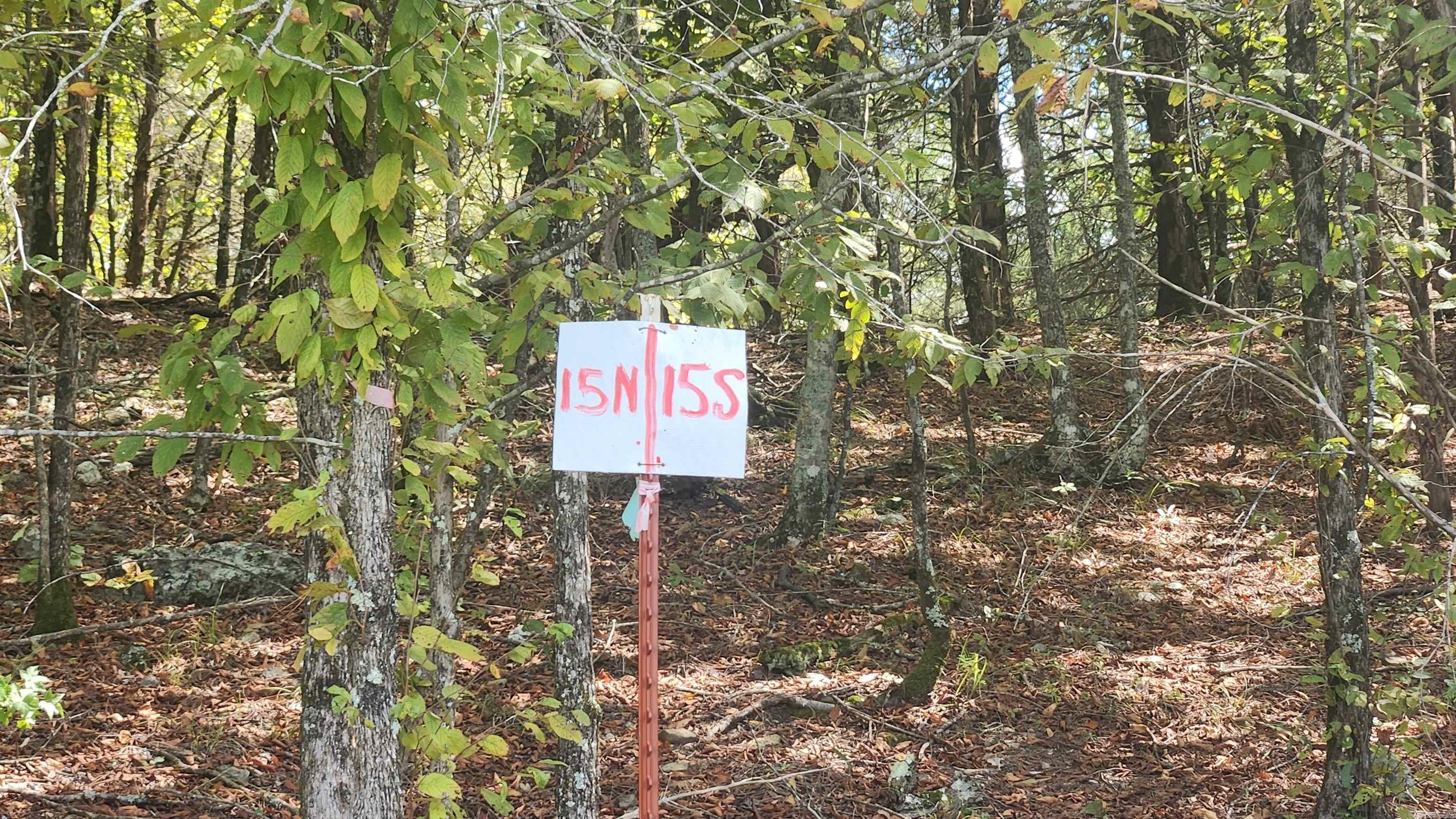 REVAS RETREAT - Land