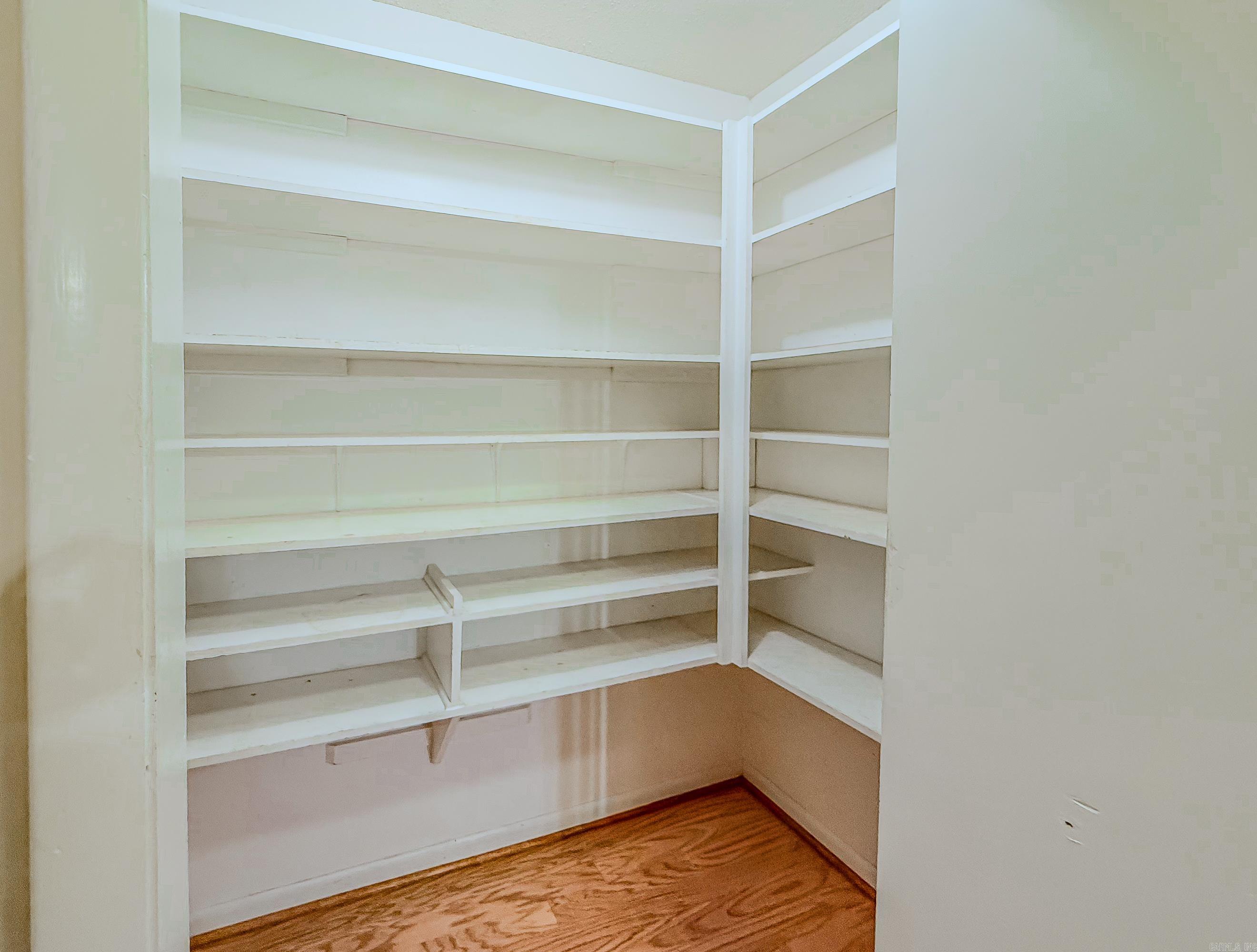 LYNNWOOD ACRES - Residential