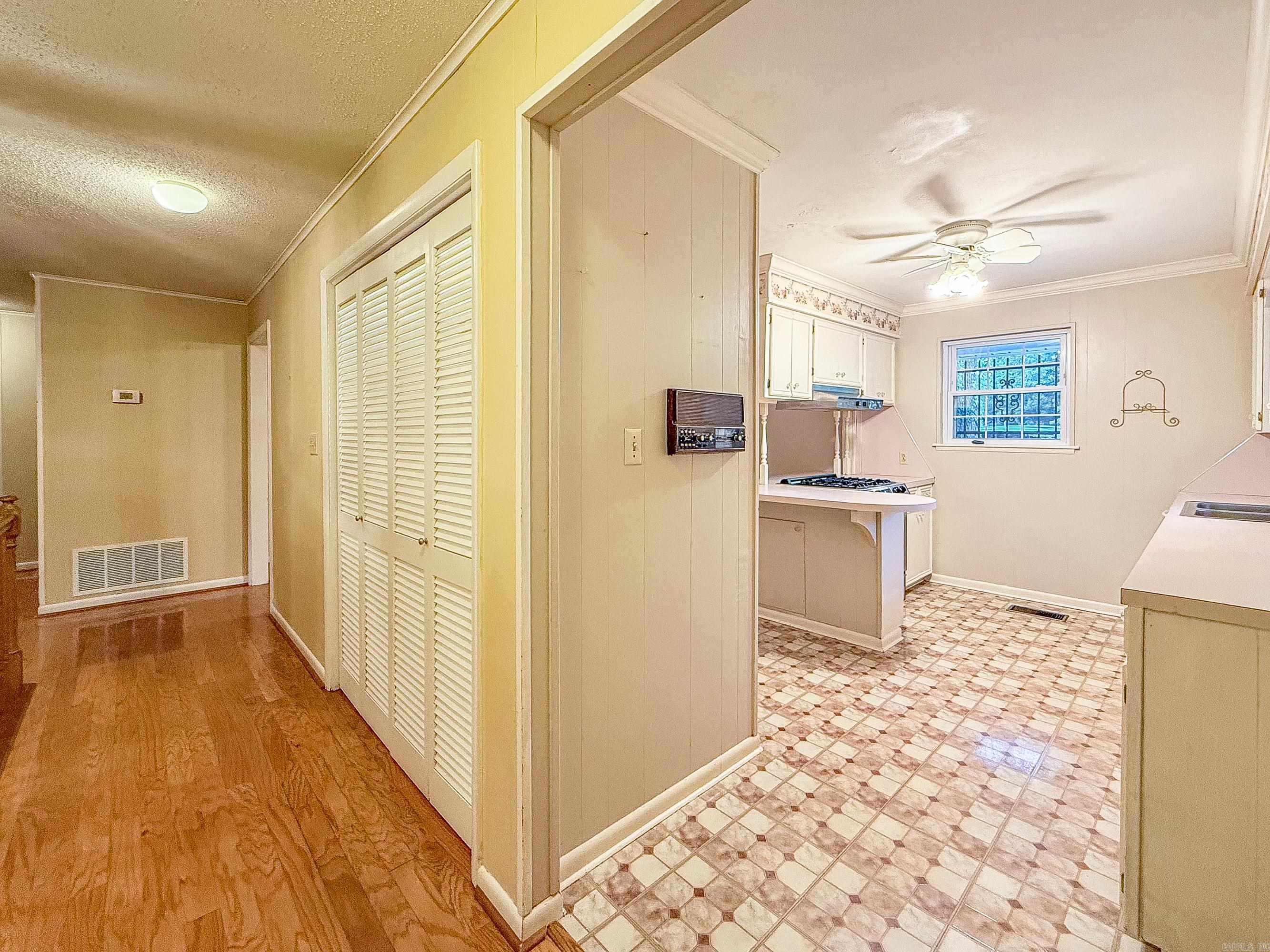 LYNNWOOD ACRES - Residential