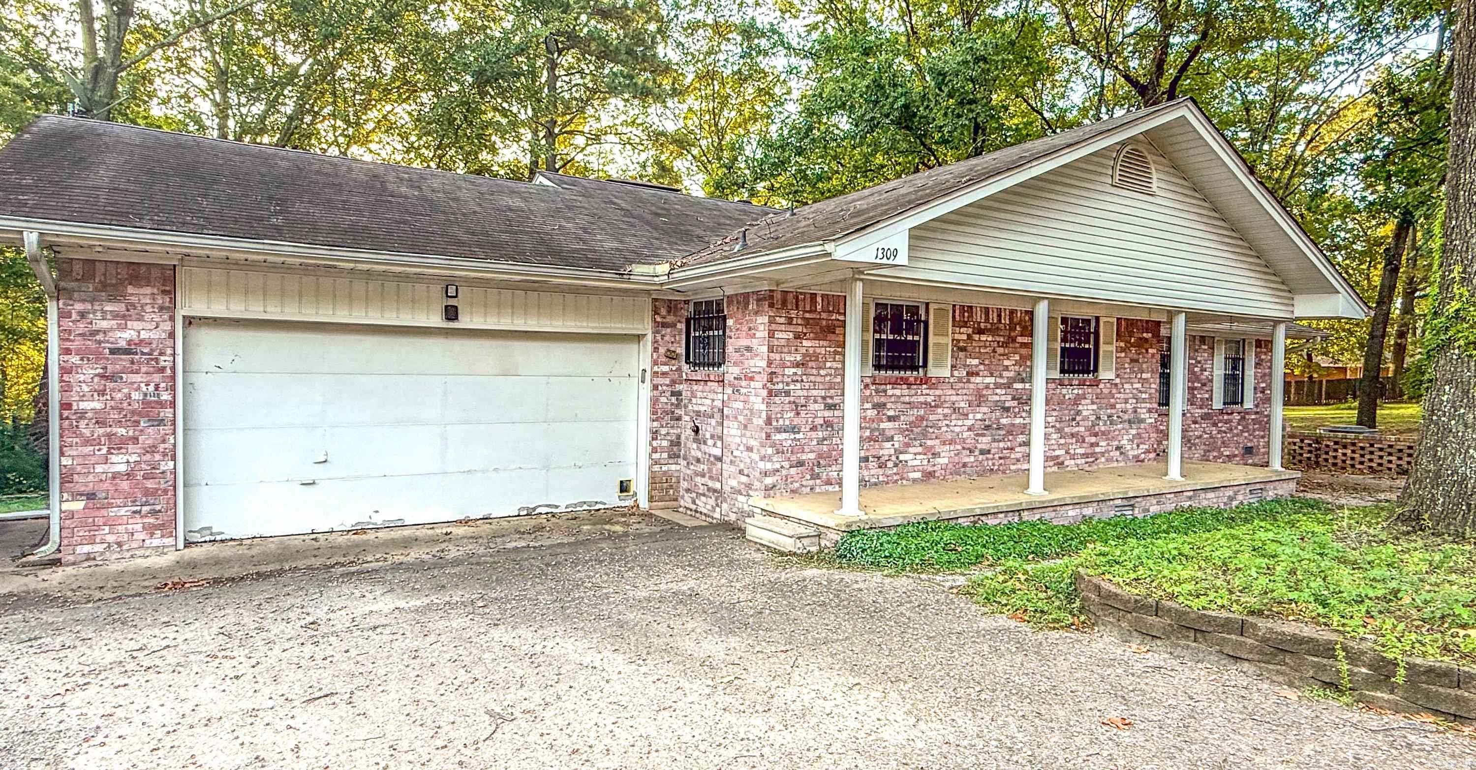 LYNNWOOD ACRES - Residential