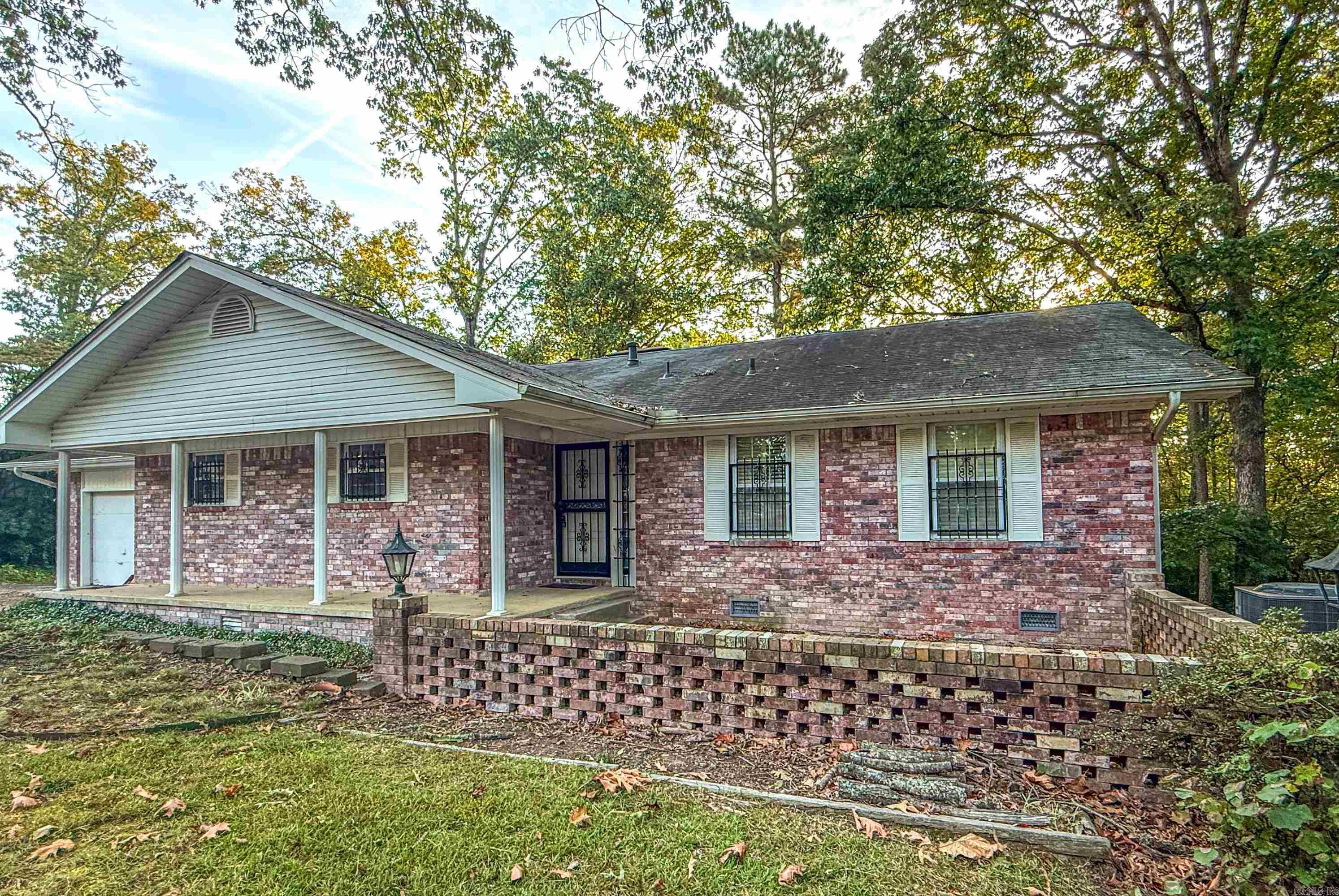 LYNNWOOD ACRES - Residential