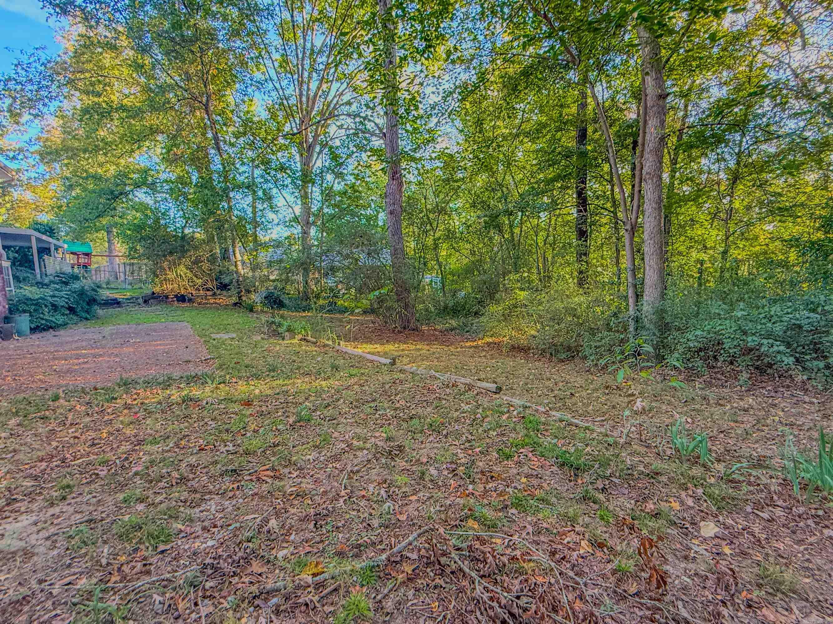 LYNNWOOD ACRES - Residential