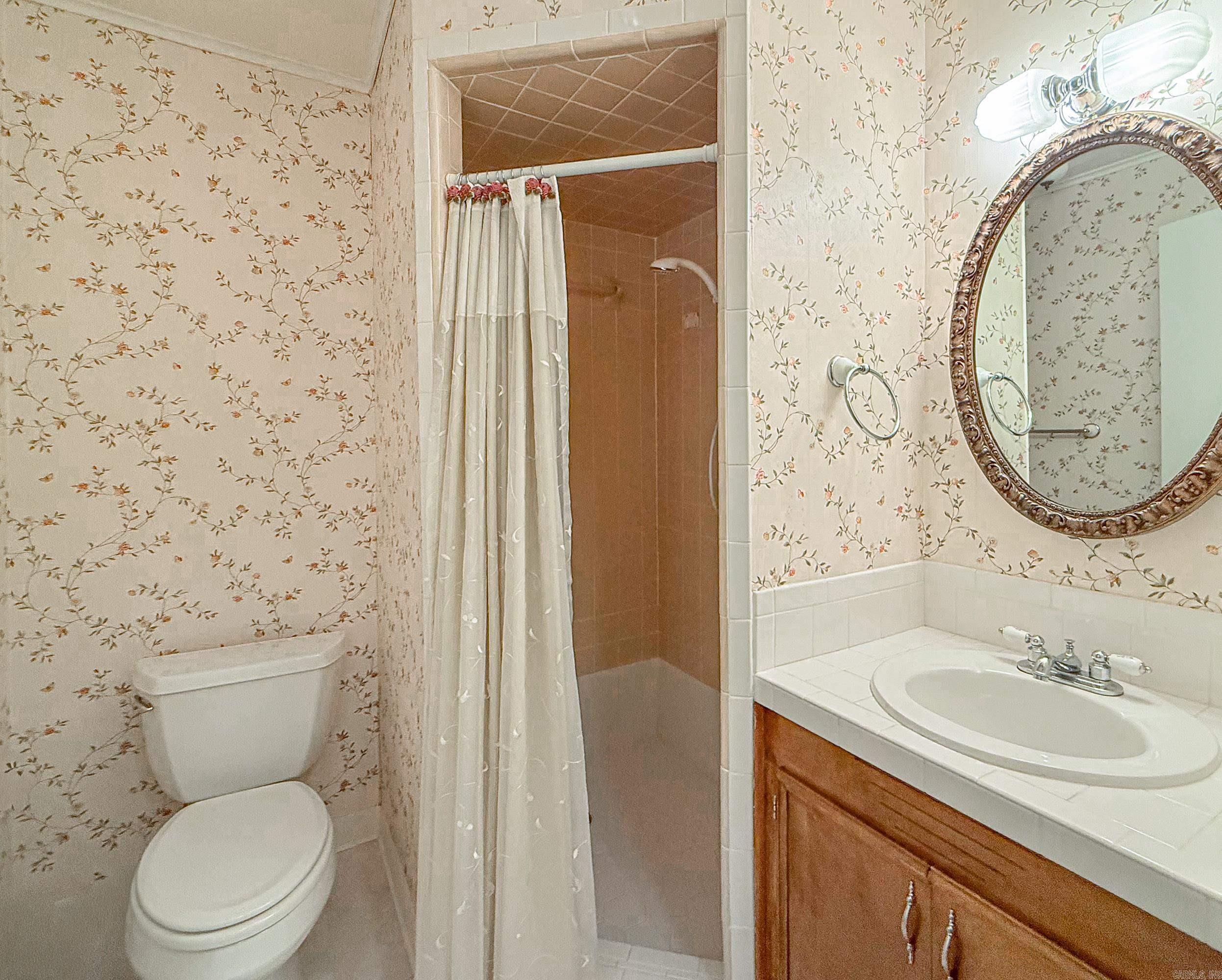 LYNNWOOD ACRES - Residential