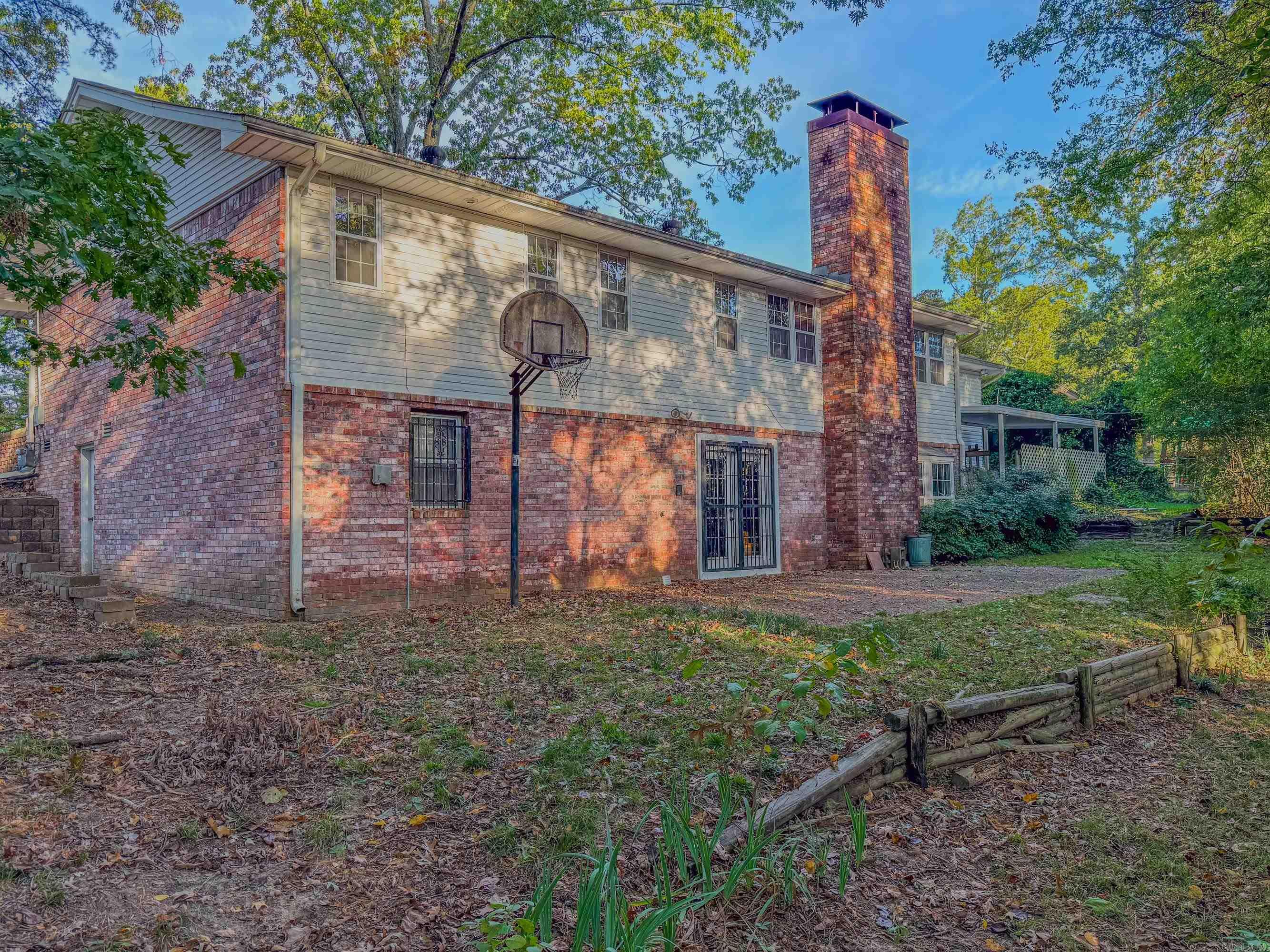 LYNNWOOD ACRES - Residential