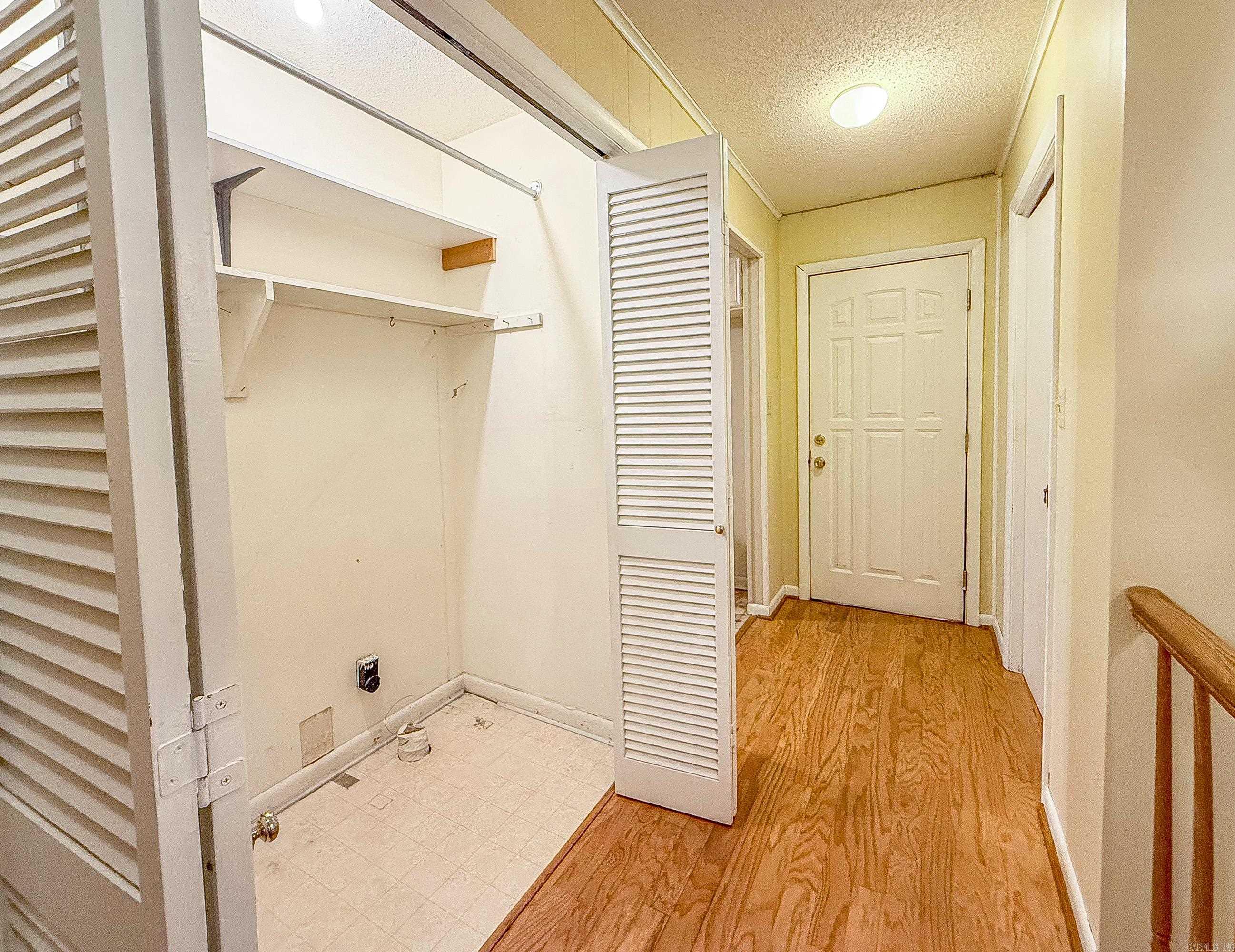 LYNNWOOD ACRES - Residential