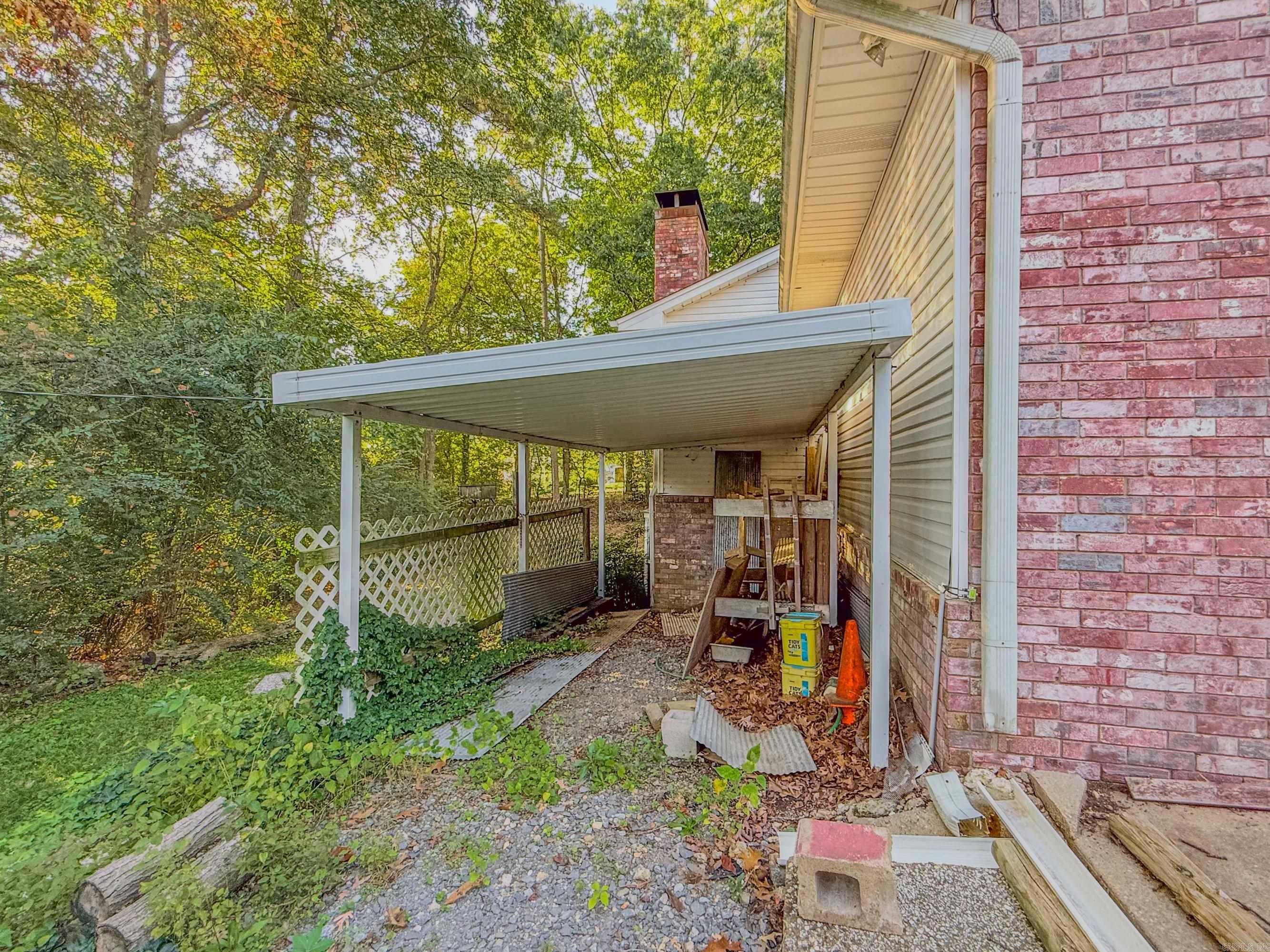 LYNNWOOD ACRES - Residential