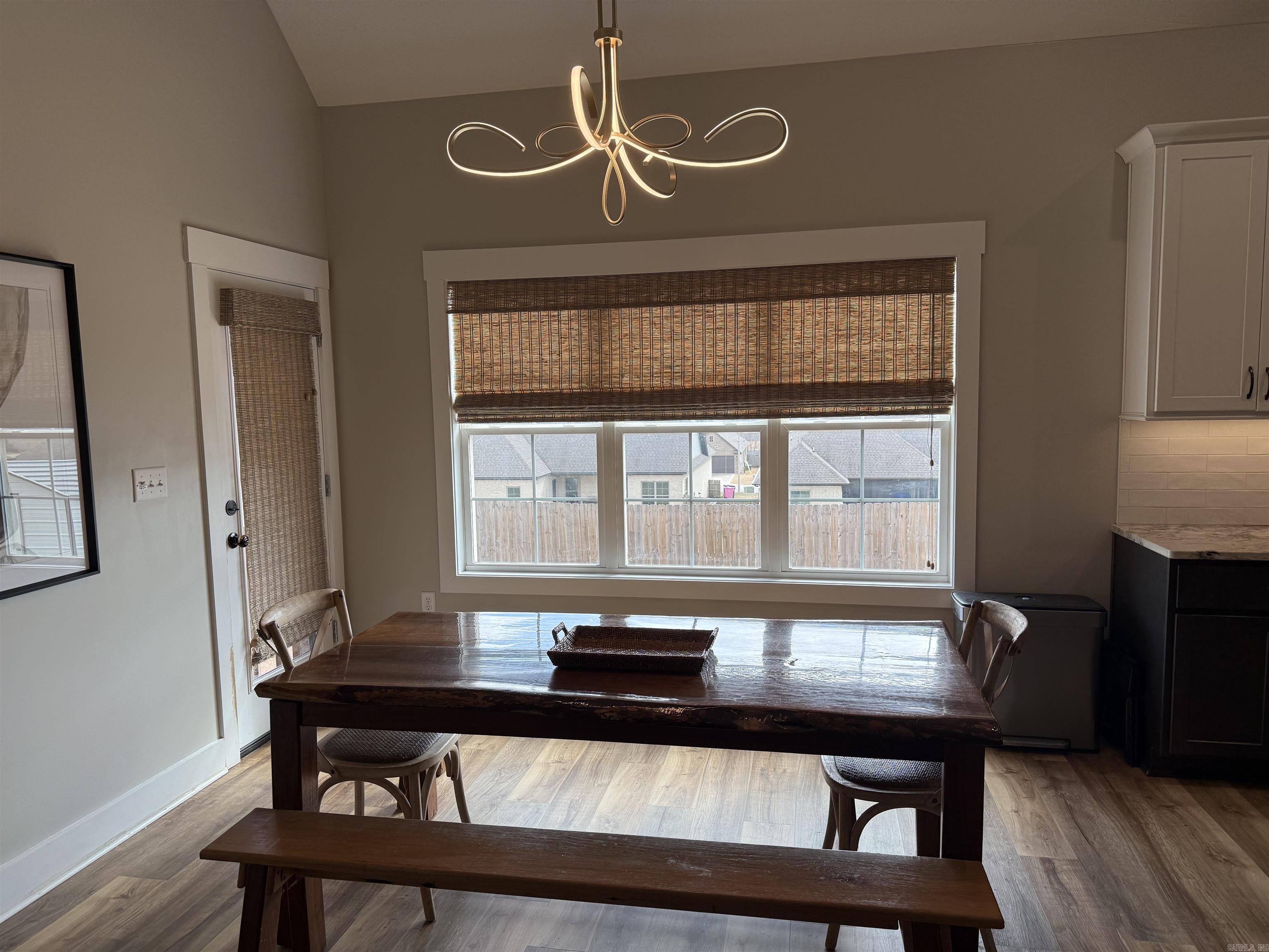 TWIN OAKS - Residential