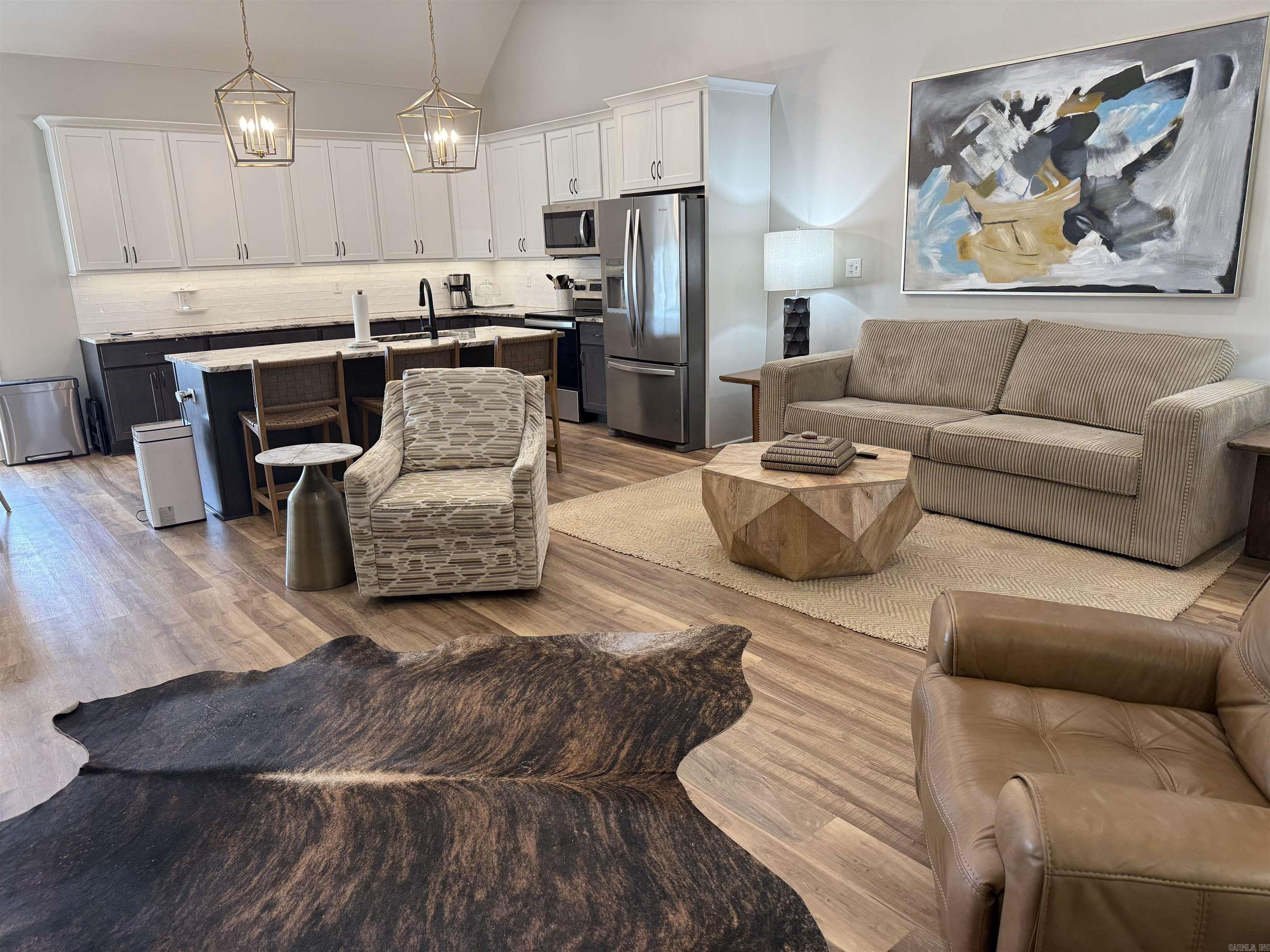 TWIN OAKS - Residential