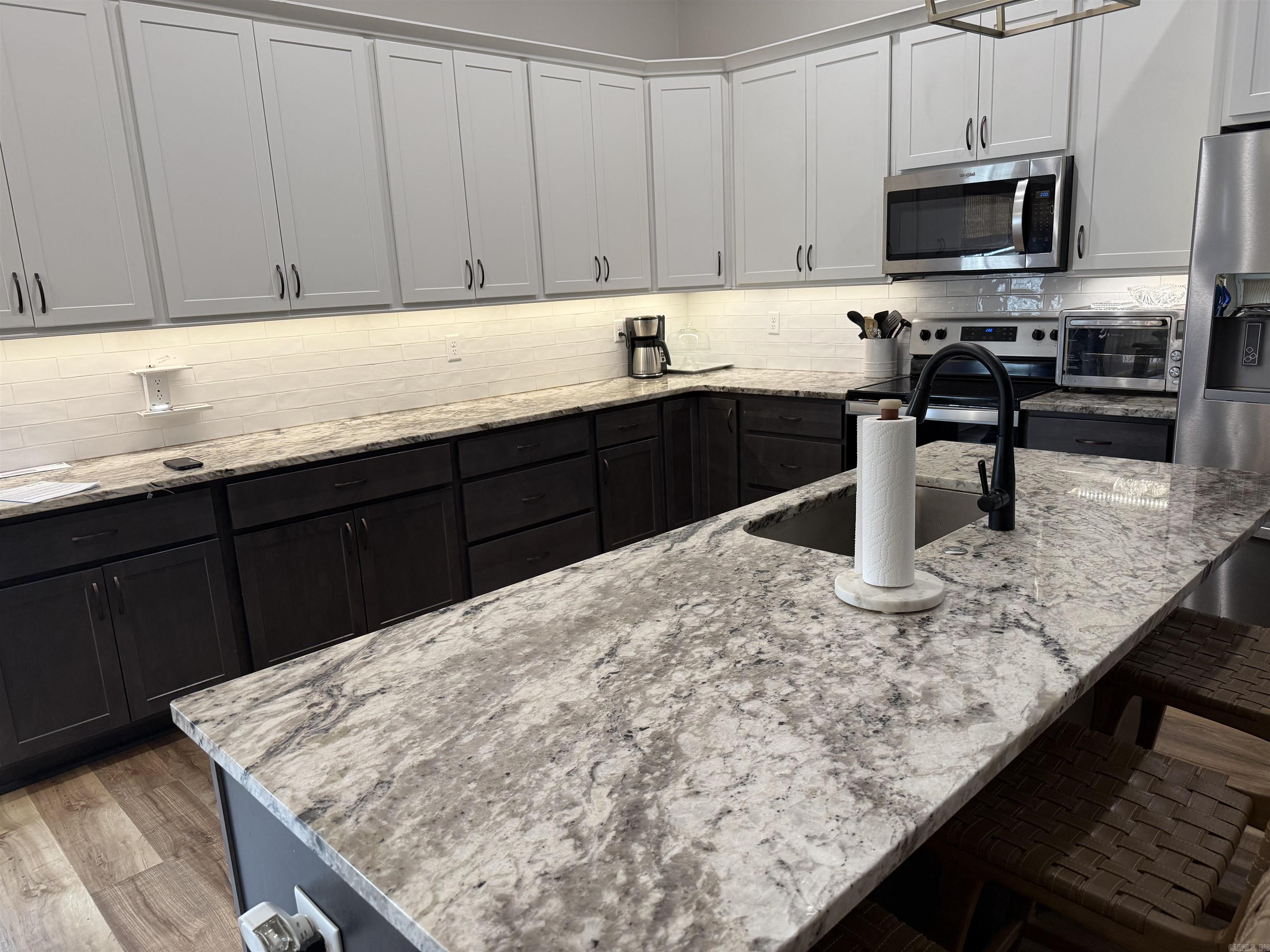 TWIN OAKS - Residential