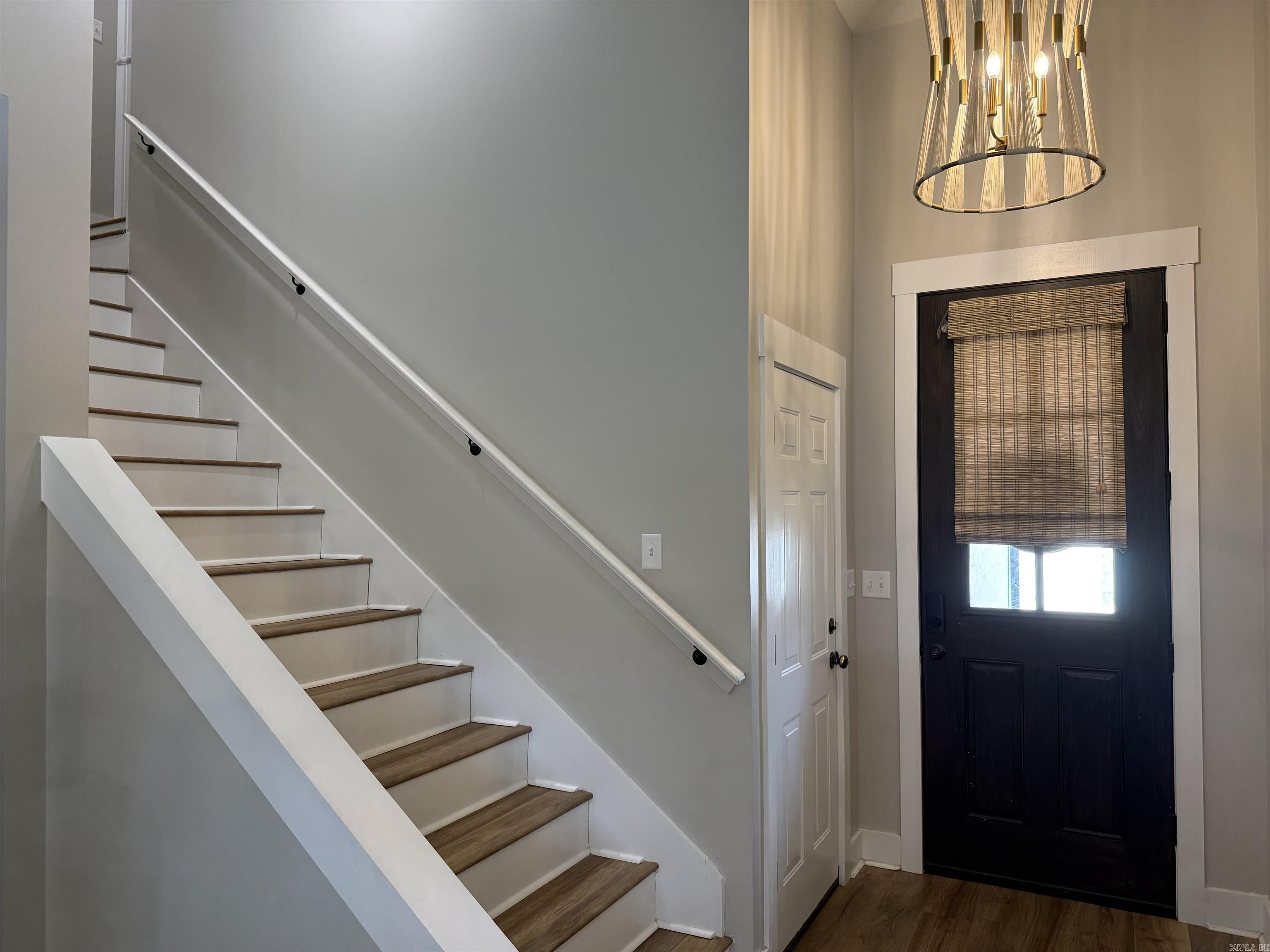 TWIN OAKS - Residential