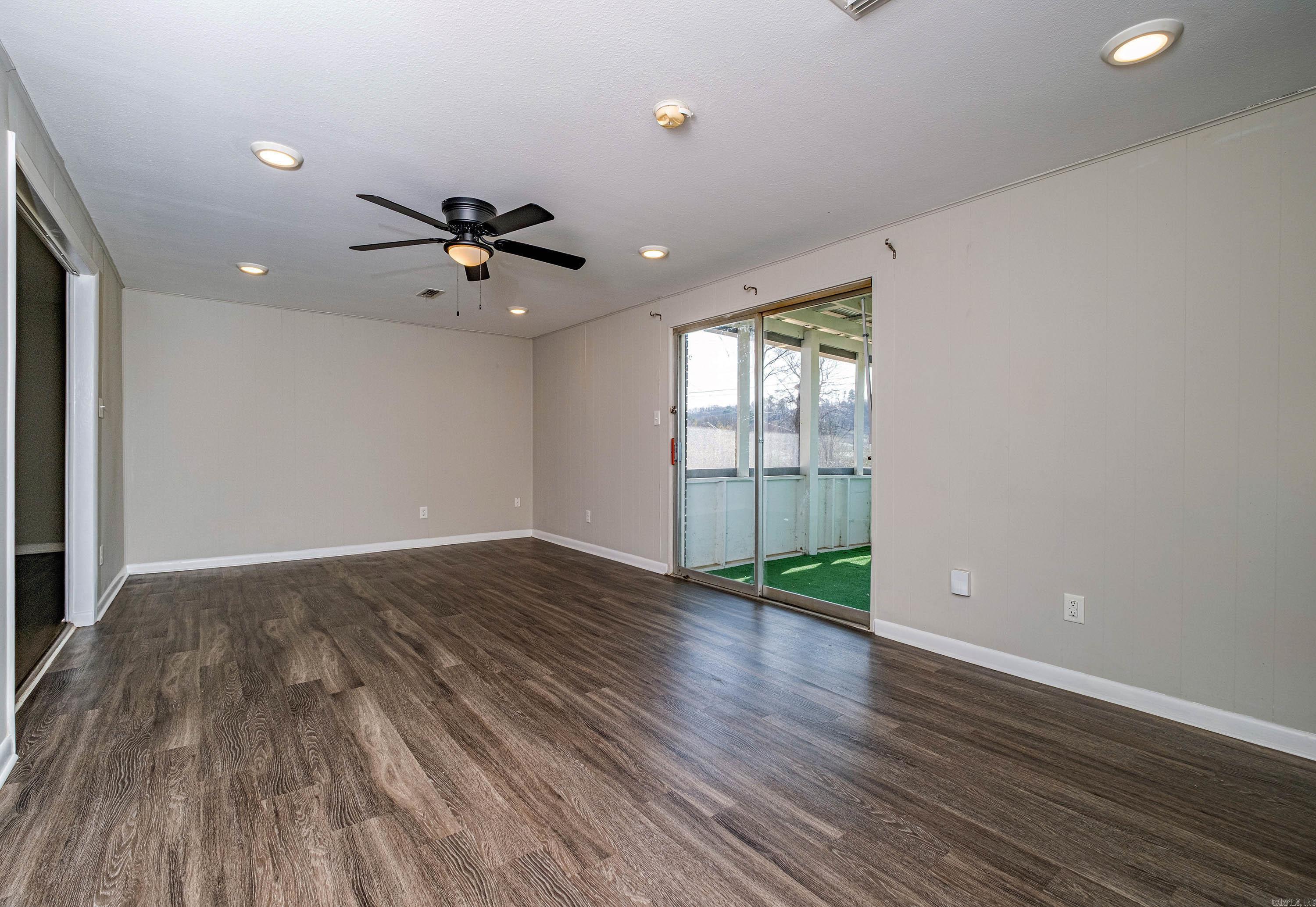 RANCH ESTATE - Residential