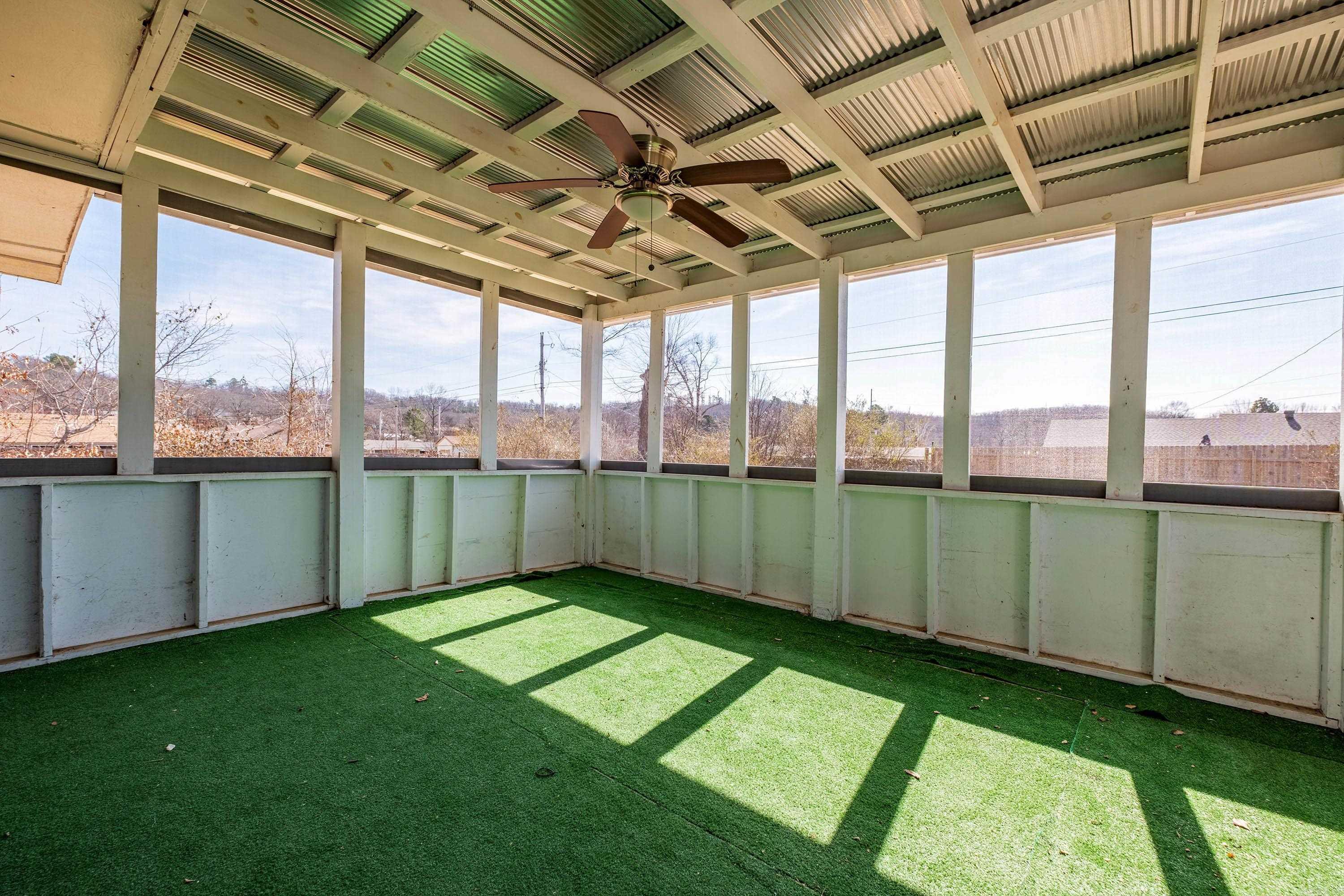 RANCH ESTATE - Residential