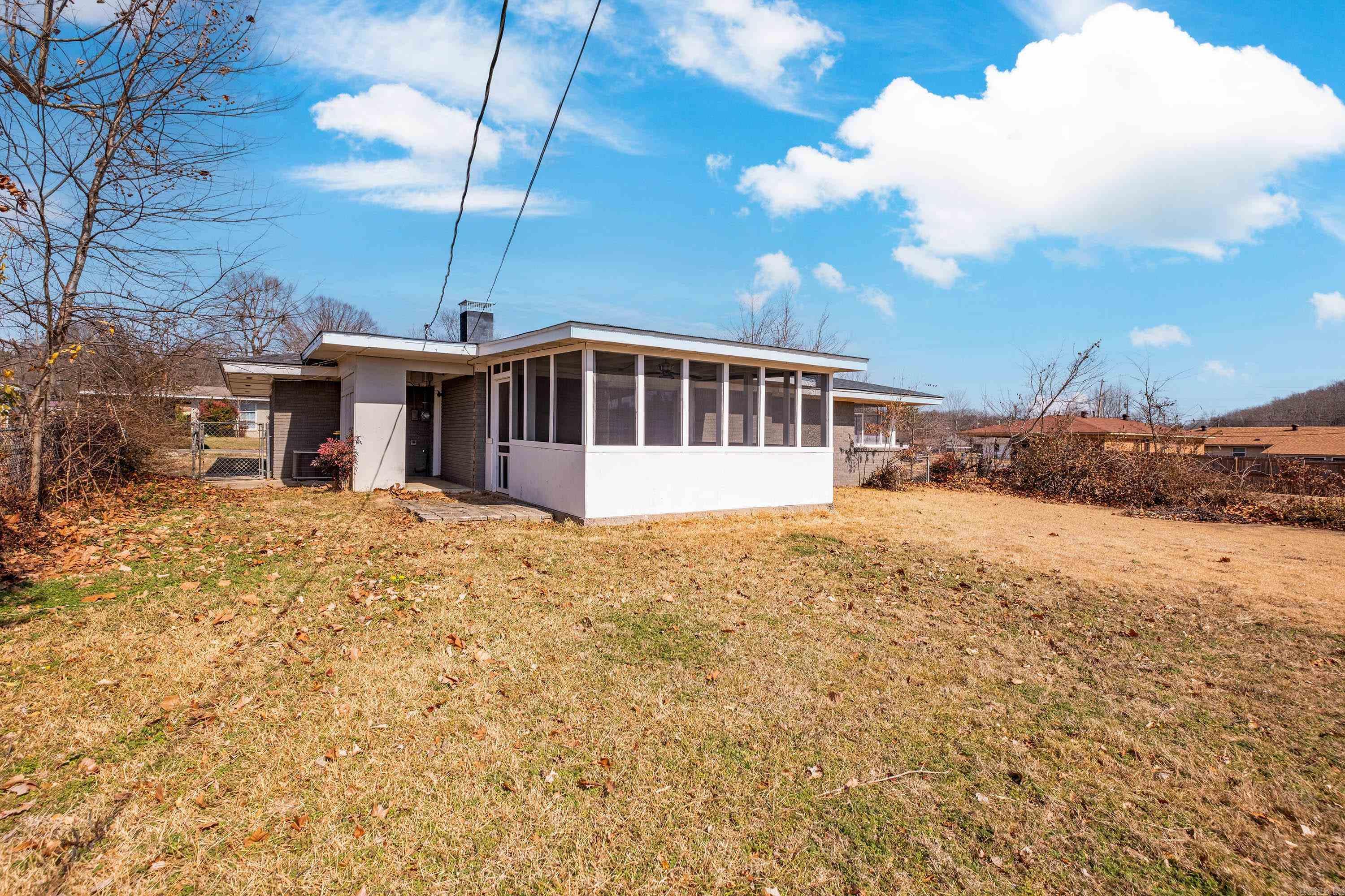 RANCH ESTATE - Residential