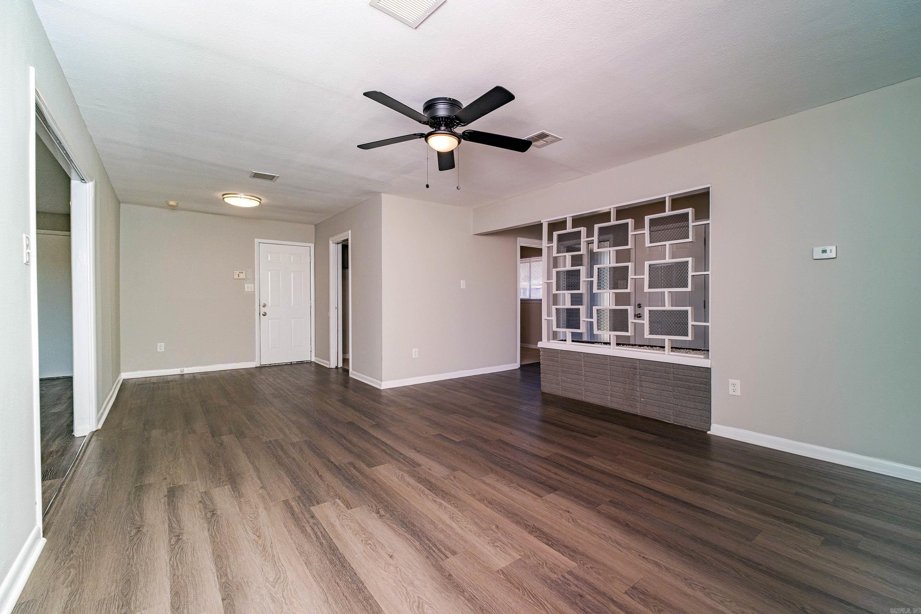 RANCH ESTATE - Residential