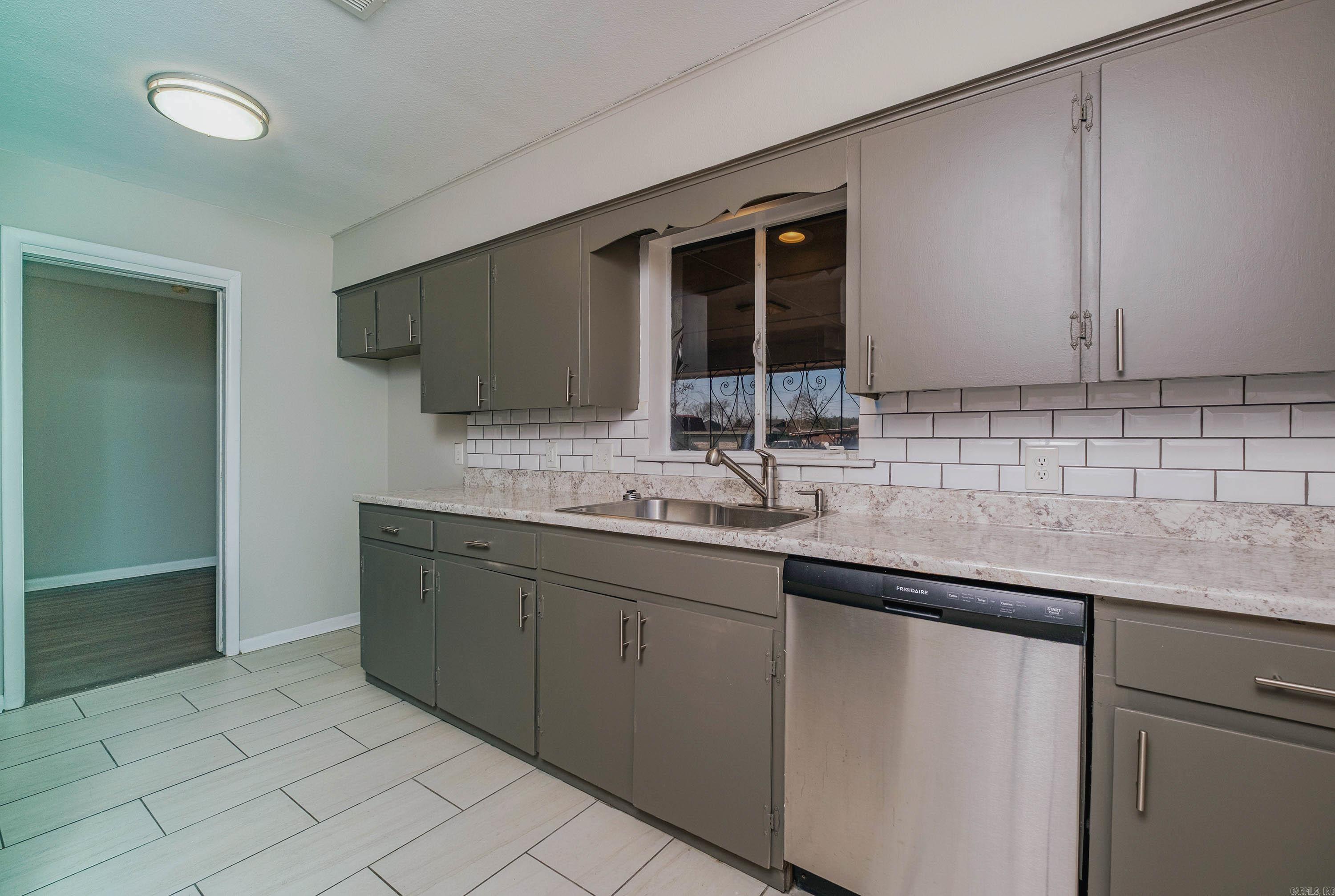 RANCH ESTATE - Residential