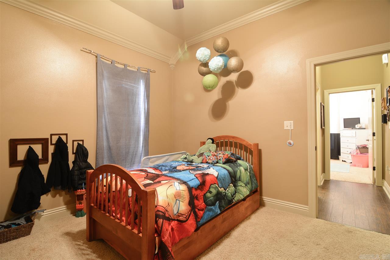 COUNTRY CLUB OF ARK THE - Residential