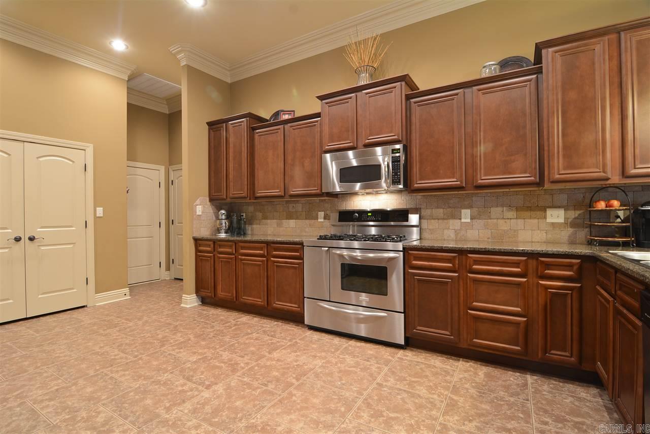 COUNTRY CLUB OF ARK THE - Residential